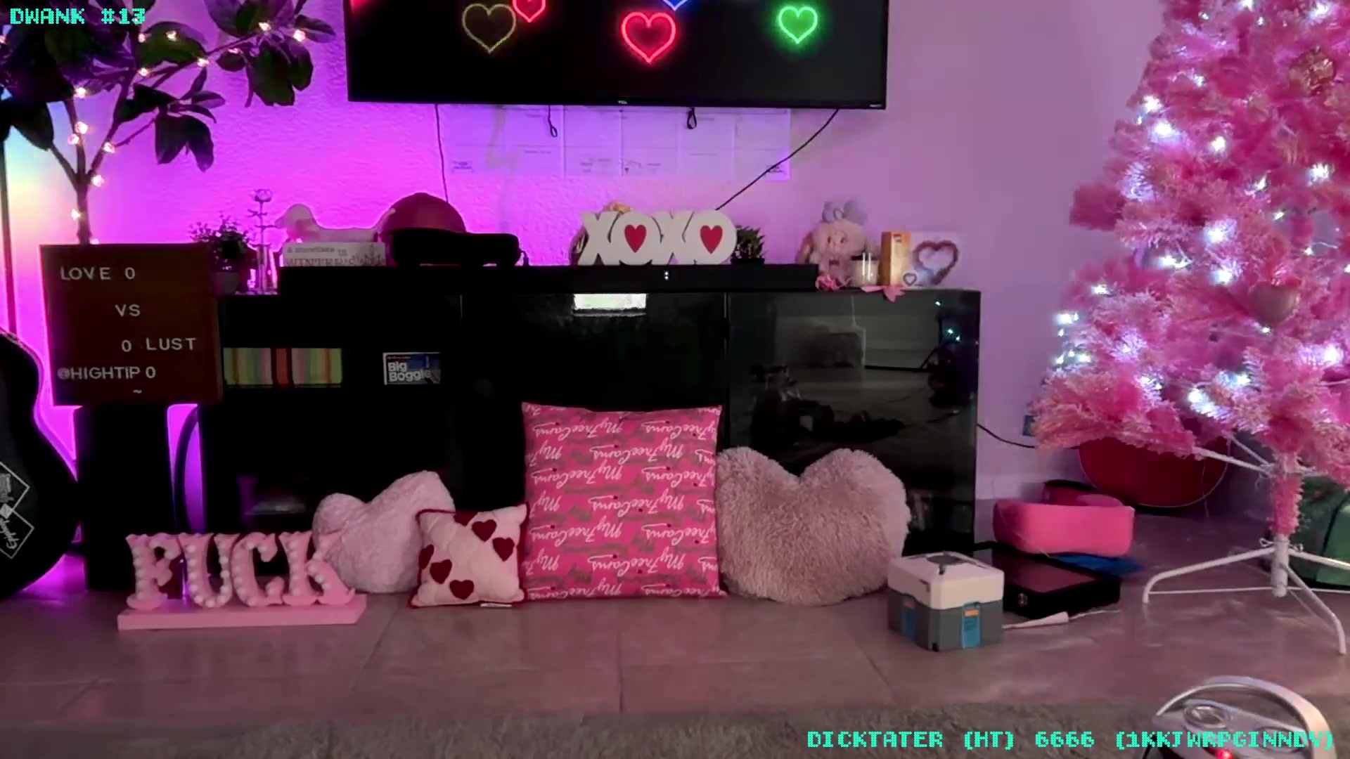Gallery image thumbnail from JessWhitmore's myfreecams stream on, 02/01/2026, 12:19 image 19 of 20