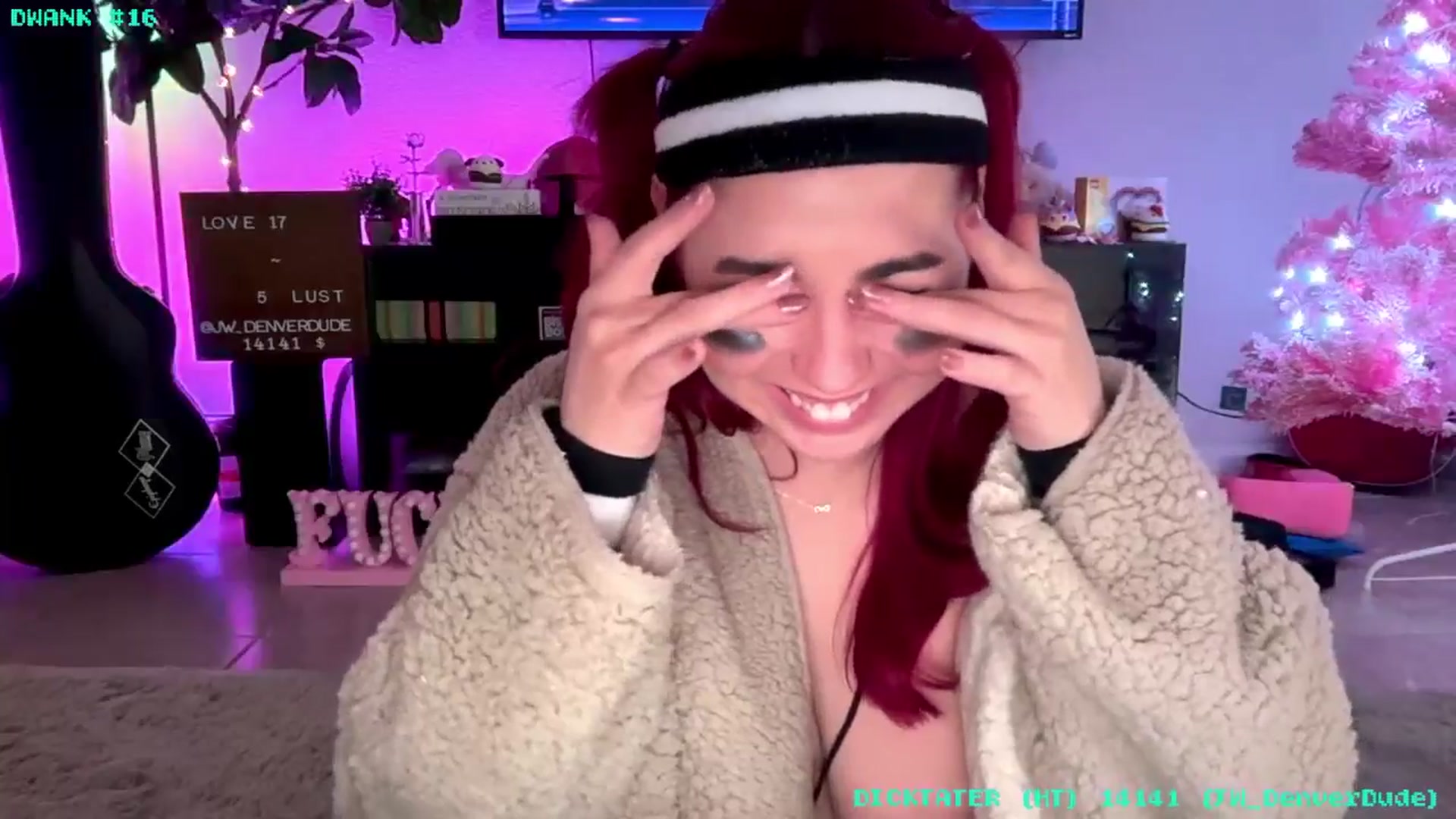 Gallery image thumbnail from JessWhitmore's myfreecams stream on, 02/02/2026, 07:54 image 13 of 20
