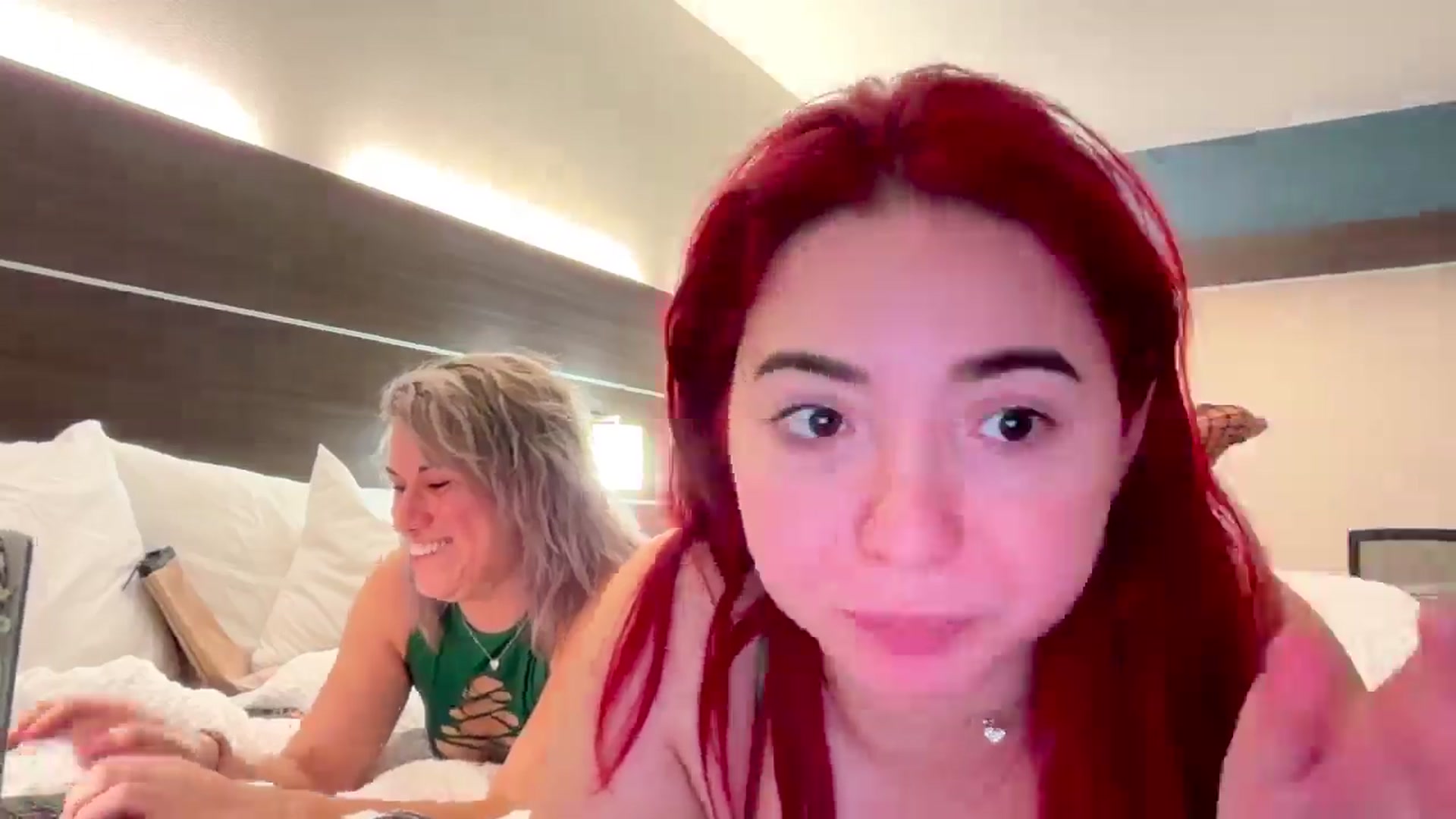 Gallery image thumbnail from JessWhitmore's myfreecams stream on, 03/22/2026, 07:23 image 13 of 20