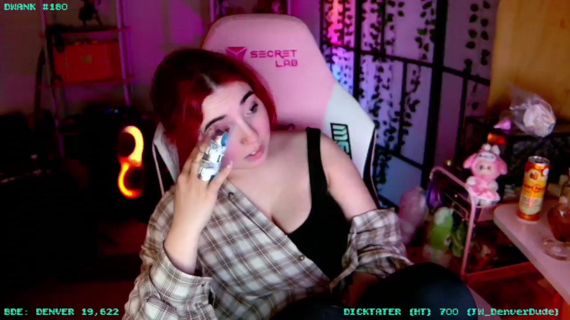 Gallery image thumbnail from JessWhitmore's myfreecams stream on, 04/14/2026, 04:17 image 14 of 20