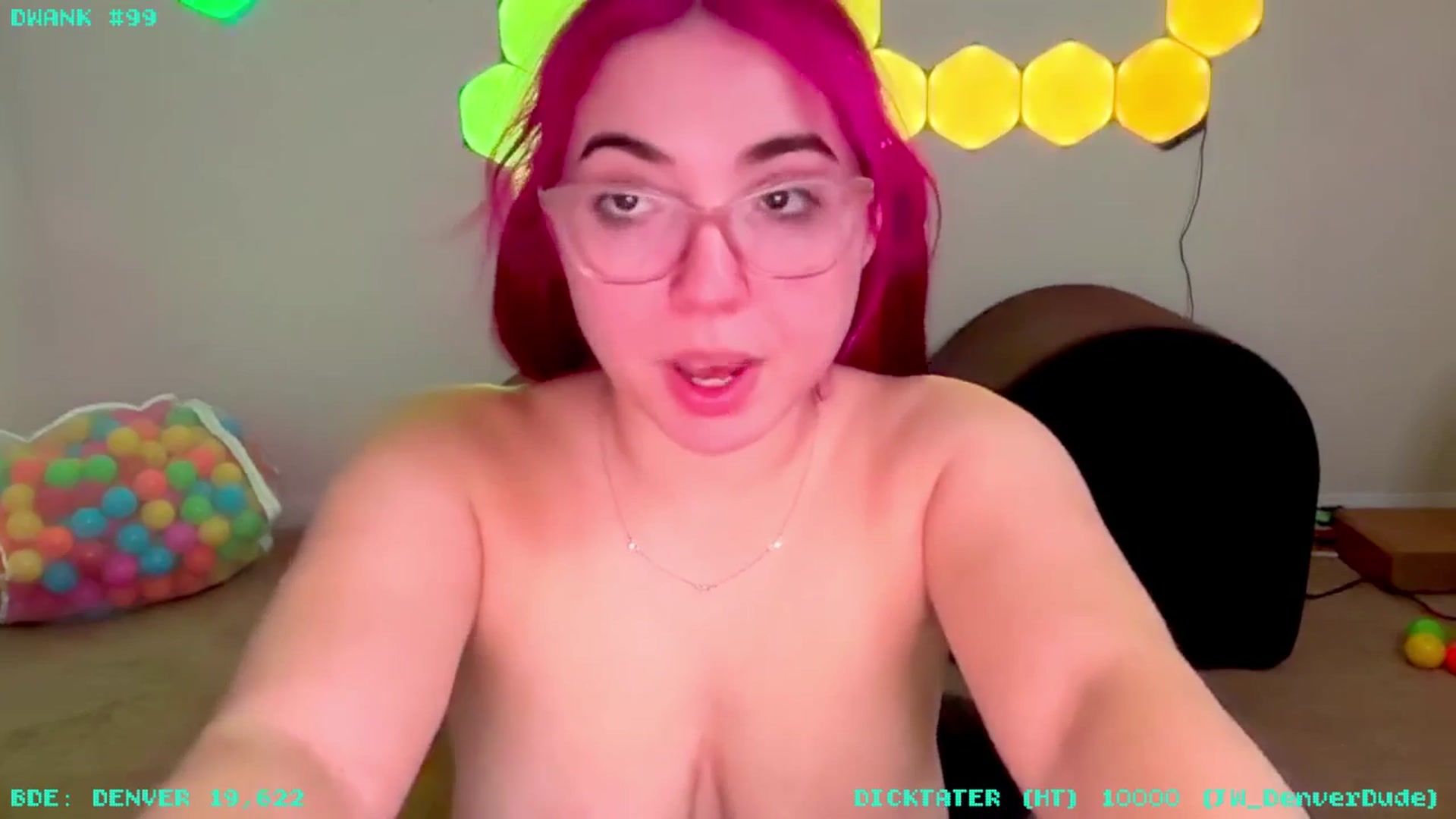 Gallery image thumbnail from JessWhitmore's myfreecams stream on, 04/24/2026, 06:28 image 14 of 20