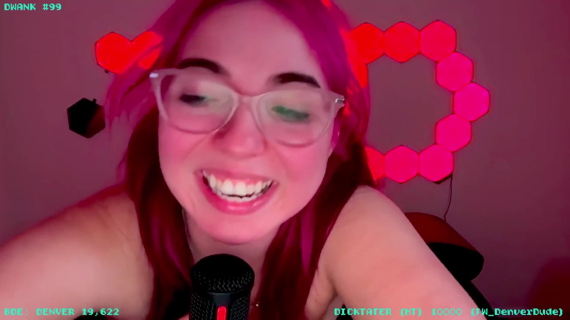 Gallery image thumbnail from JessWhitmore's myfreecams stream on, 04/24/2026, 07:44 image 7 of 20