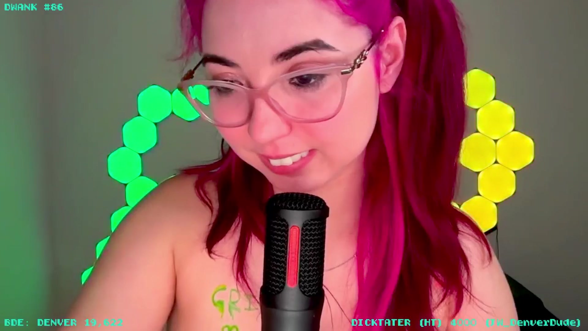 Gallery image thumbnail from JessWhitmore's myfreecams stream on, 04/25/2026, 07:21 image 16 of 20