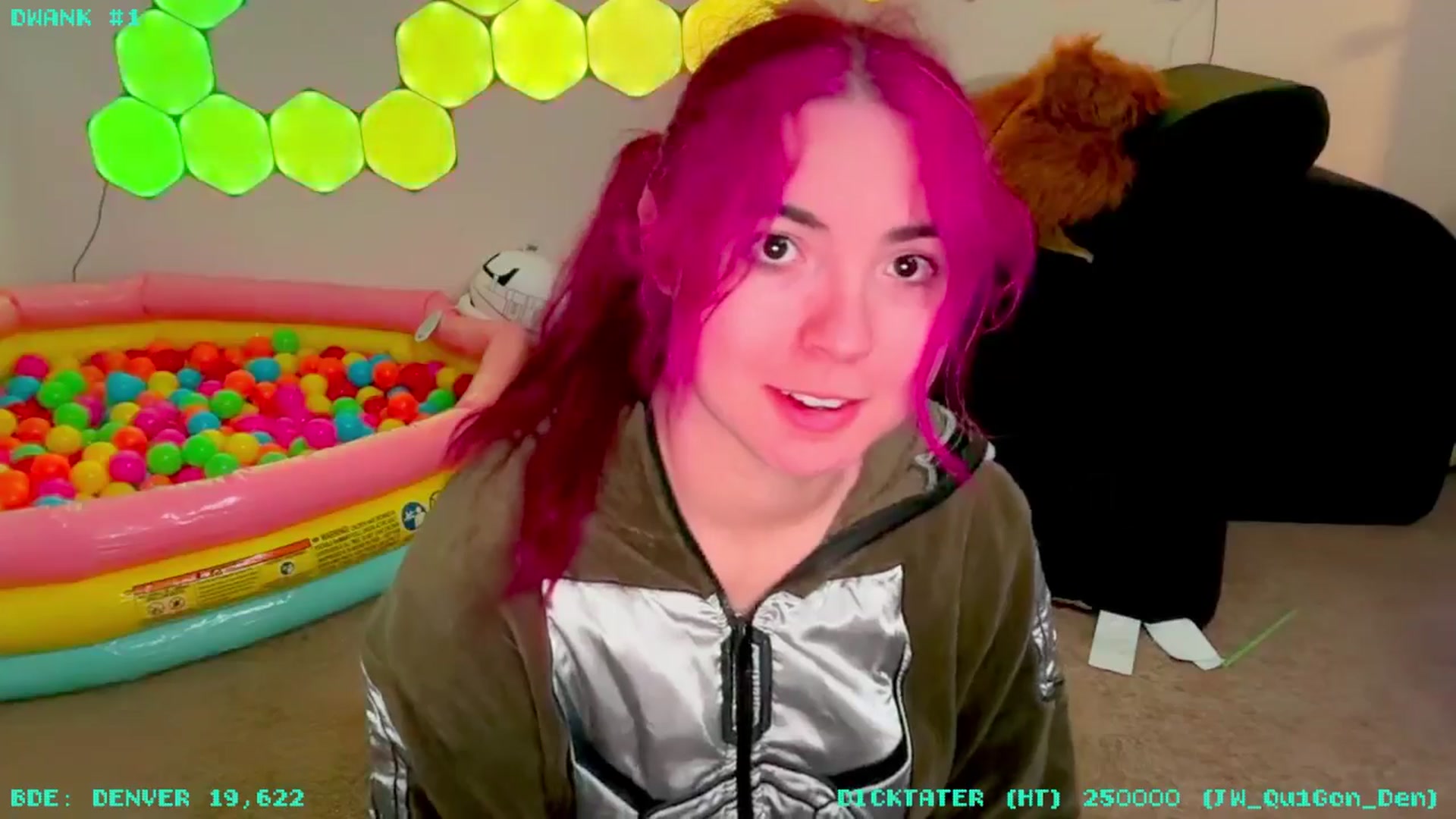 Gallery image thumbnail from JessWhitmore's myfreecams stream on, 05/01/2026, 08:42 image 16 of 20