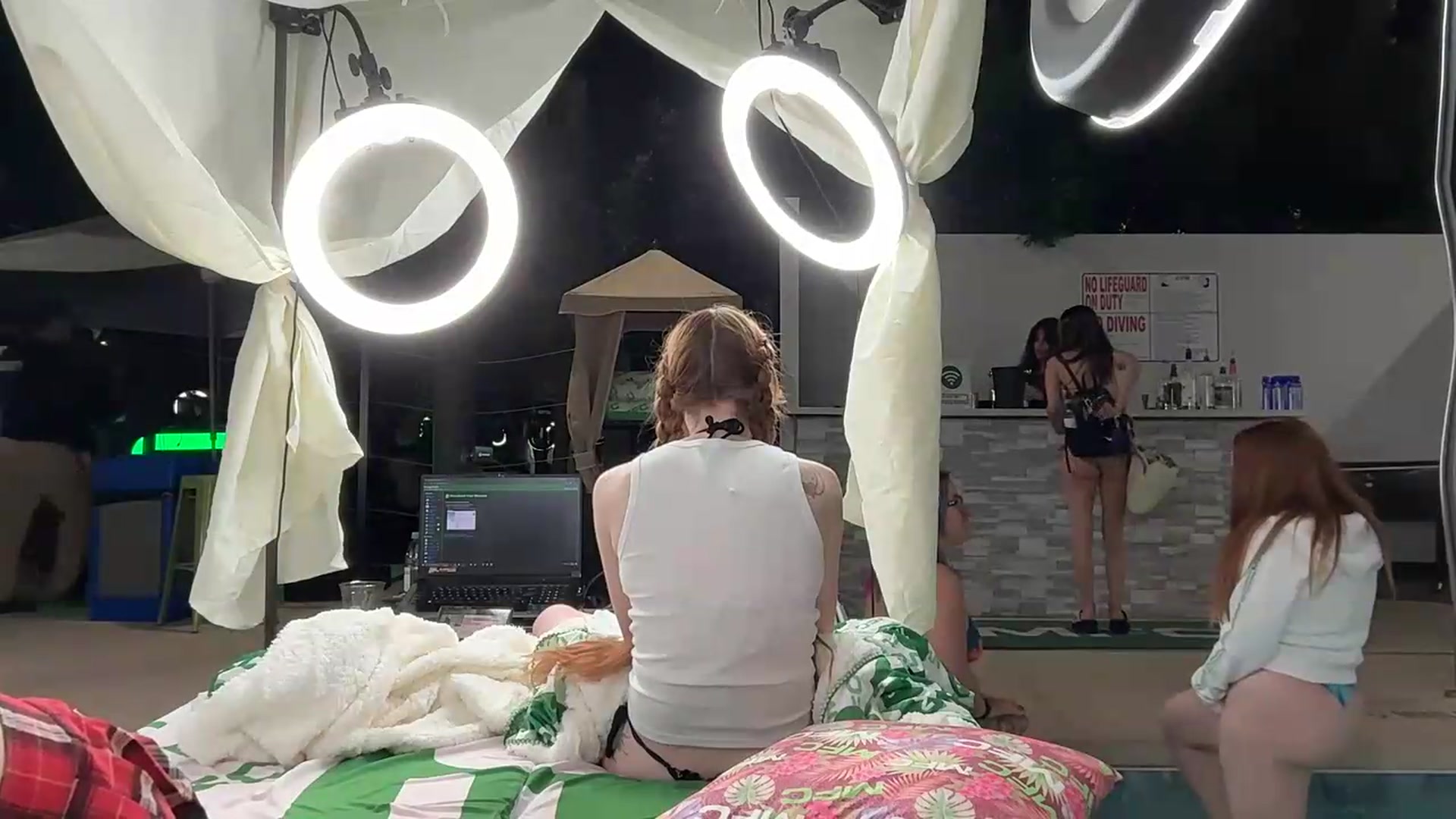 Gallery image thumbnail from JessWhitmore's myfreecams stream on, 05/19/2026, 06:16 image 3 of 20