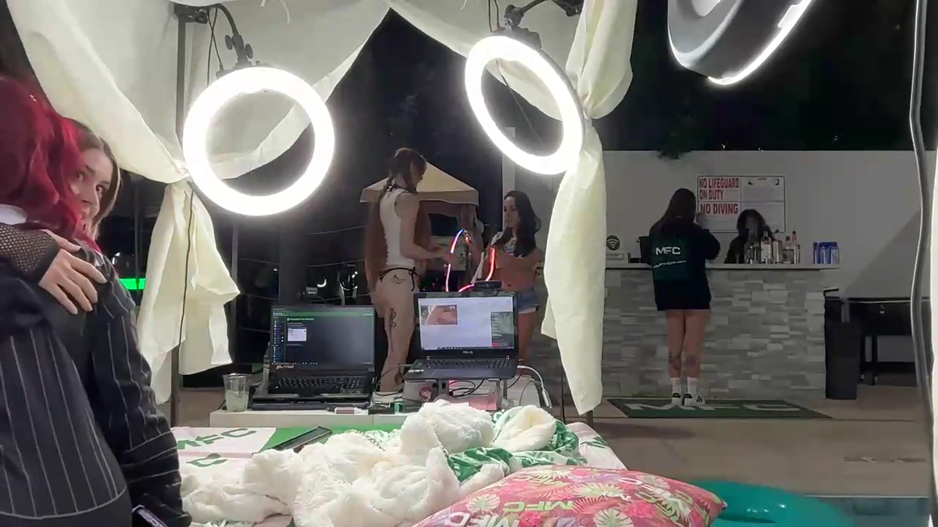 Gallery image thumbnail from JessWhitmore's myfreecams stream on, 05/19/2026, 06:16 image 2 of 20