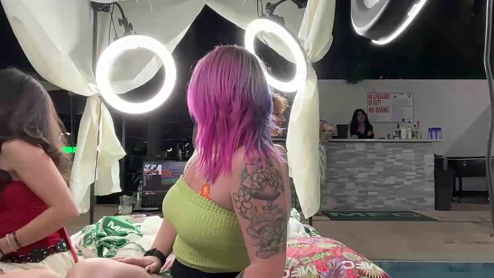 Gallery image thumbnail from JessWhitmore's myfreecams stream on, 05/19/2026, 06:16 image 6 of 20