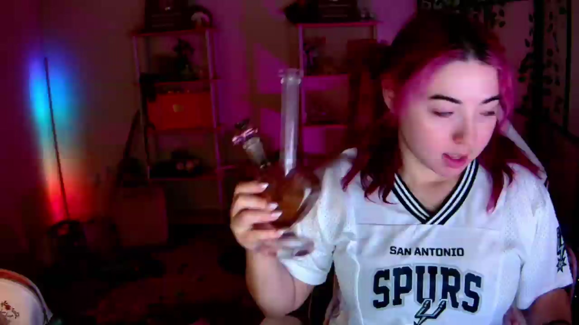 Gallery image thumbnail from JessWhitmore's myfreecams stream on, 06/09/2026, 04:28 image 1 of 20