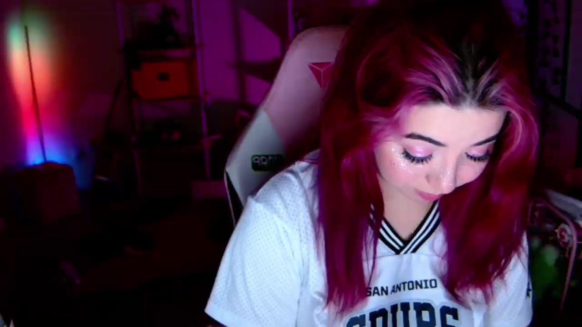 Gallery image thumbnail from JessWhitmore's myfreecams stream on, 06/14/2026, 05:34 image 11 of 20