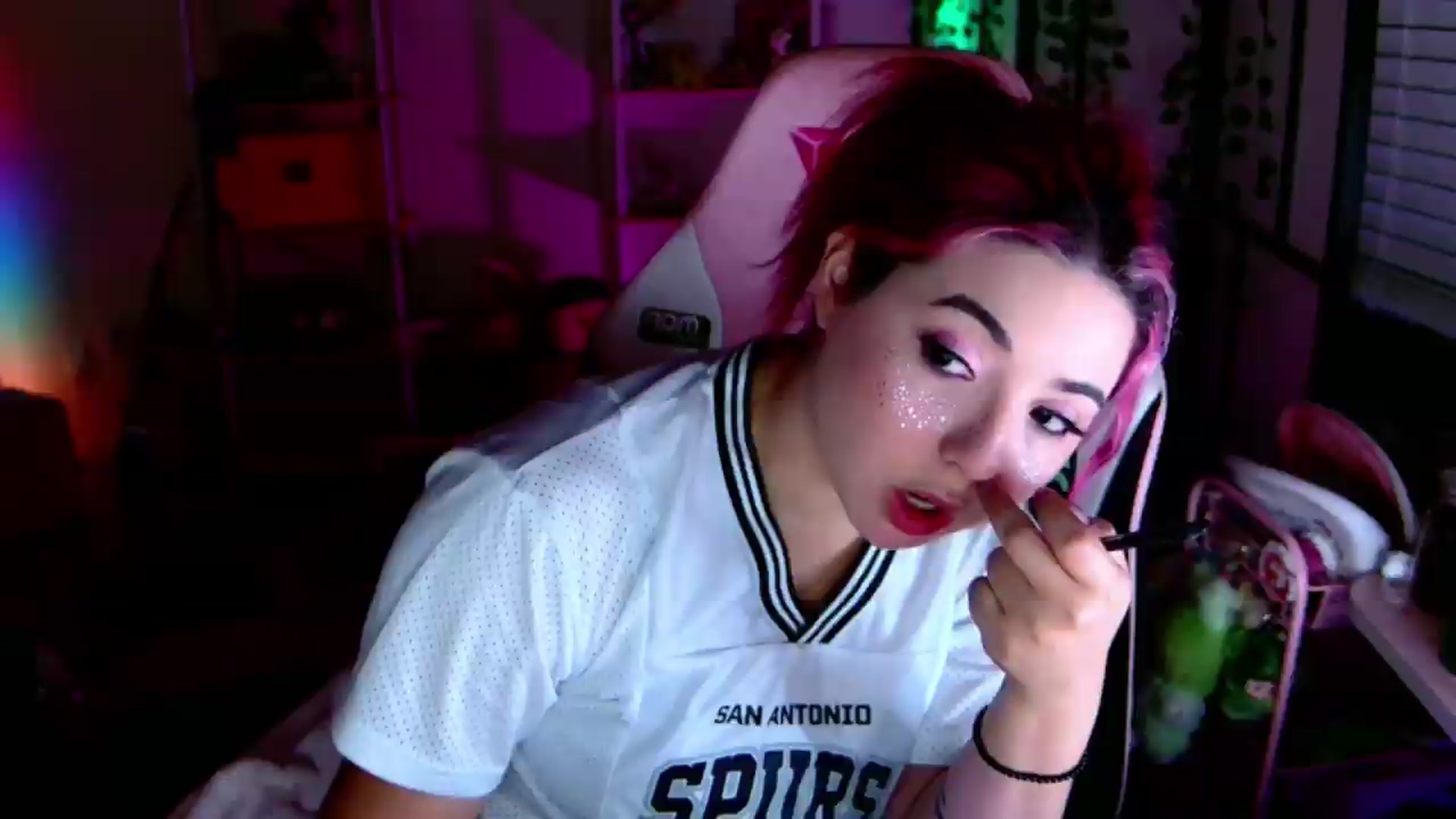 Gallery image thumbnail from JessWhitmore's myfreecams stream on, 06/14/2026, 05:34 image 1 of 20