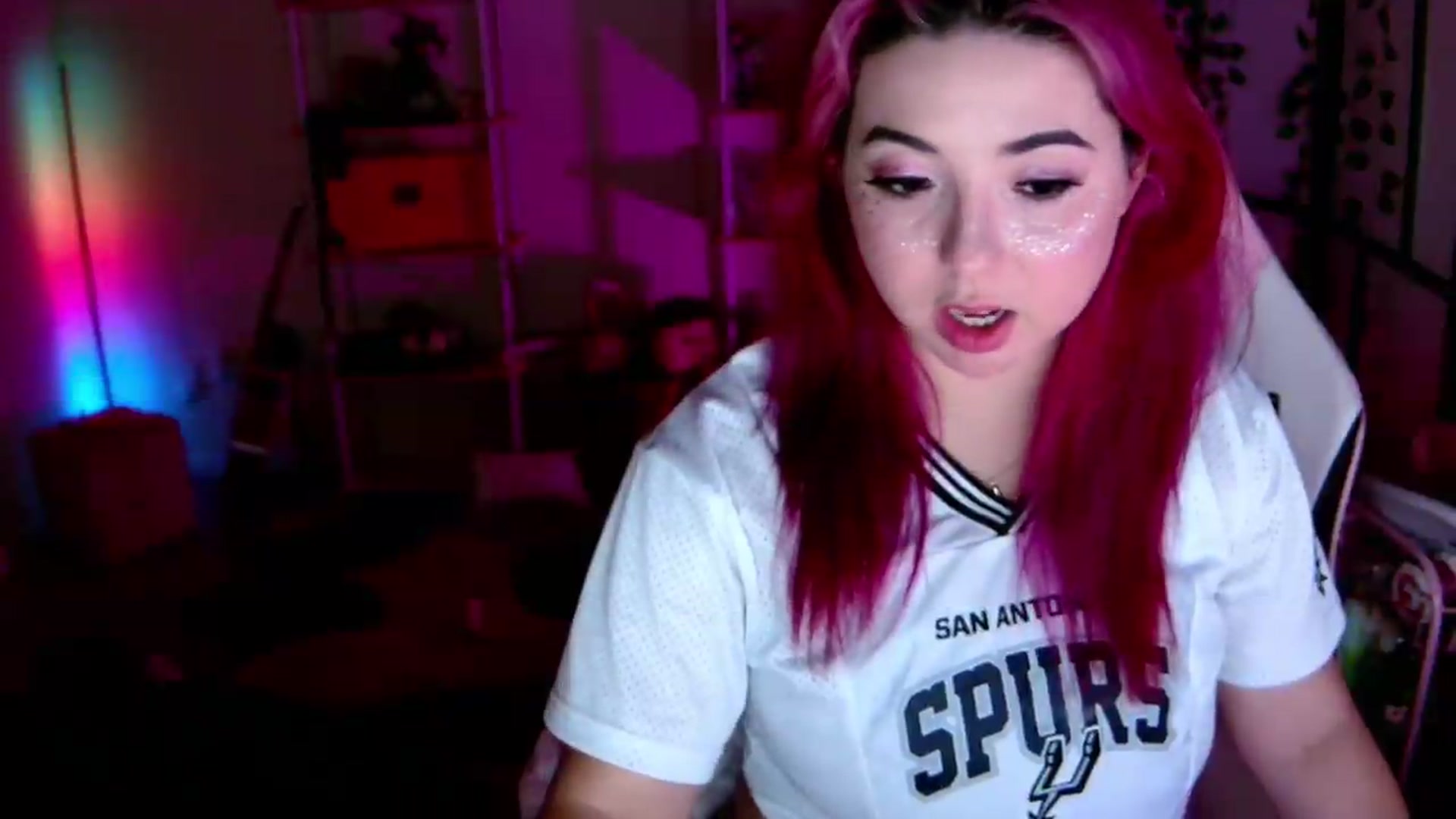 Gallery image thumbnail from JessWhitmore's myfreecams stream on, 06/14/2026, 05:34 image 5 of 20