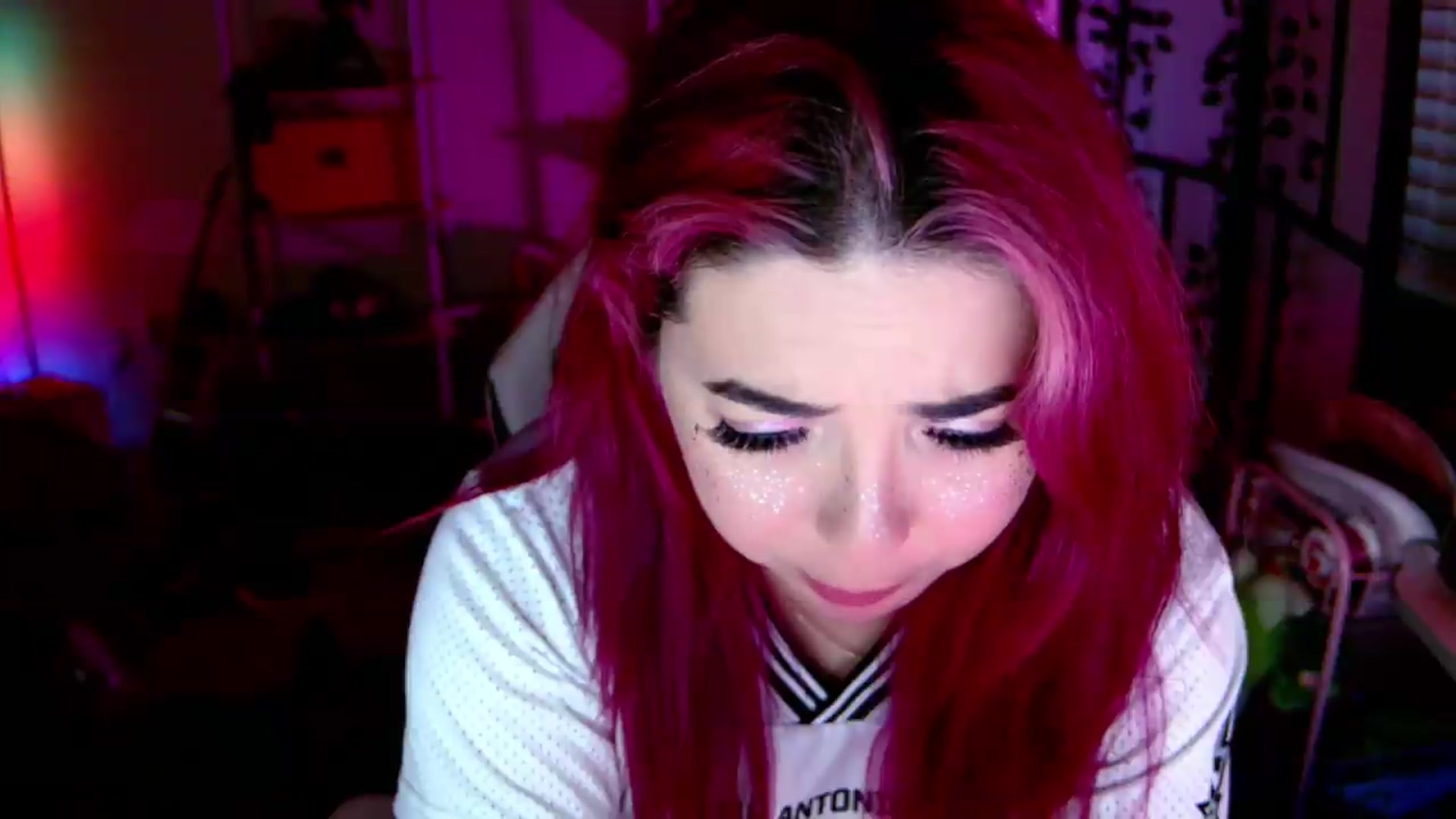 Gallery image thumbnail from JessWhitmore's myfreecams stream on, 06/14/2026, 05:34 image 15 of 20