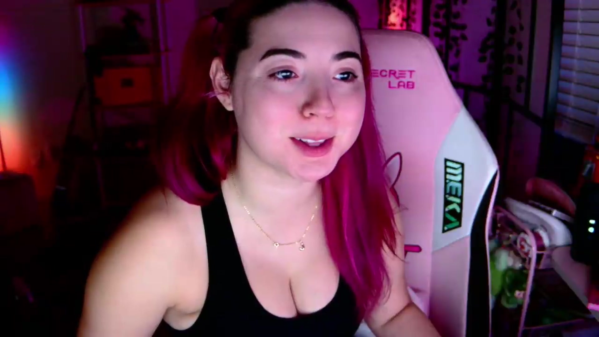 Gallery image thumbnail from JessWhitmore's myfreecams stream on, 06/19/2026, 06:26 image 14 of 20