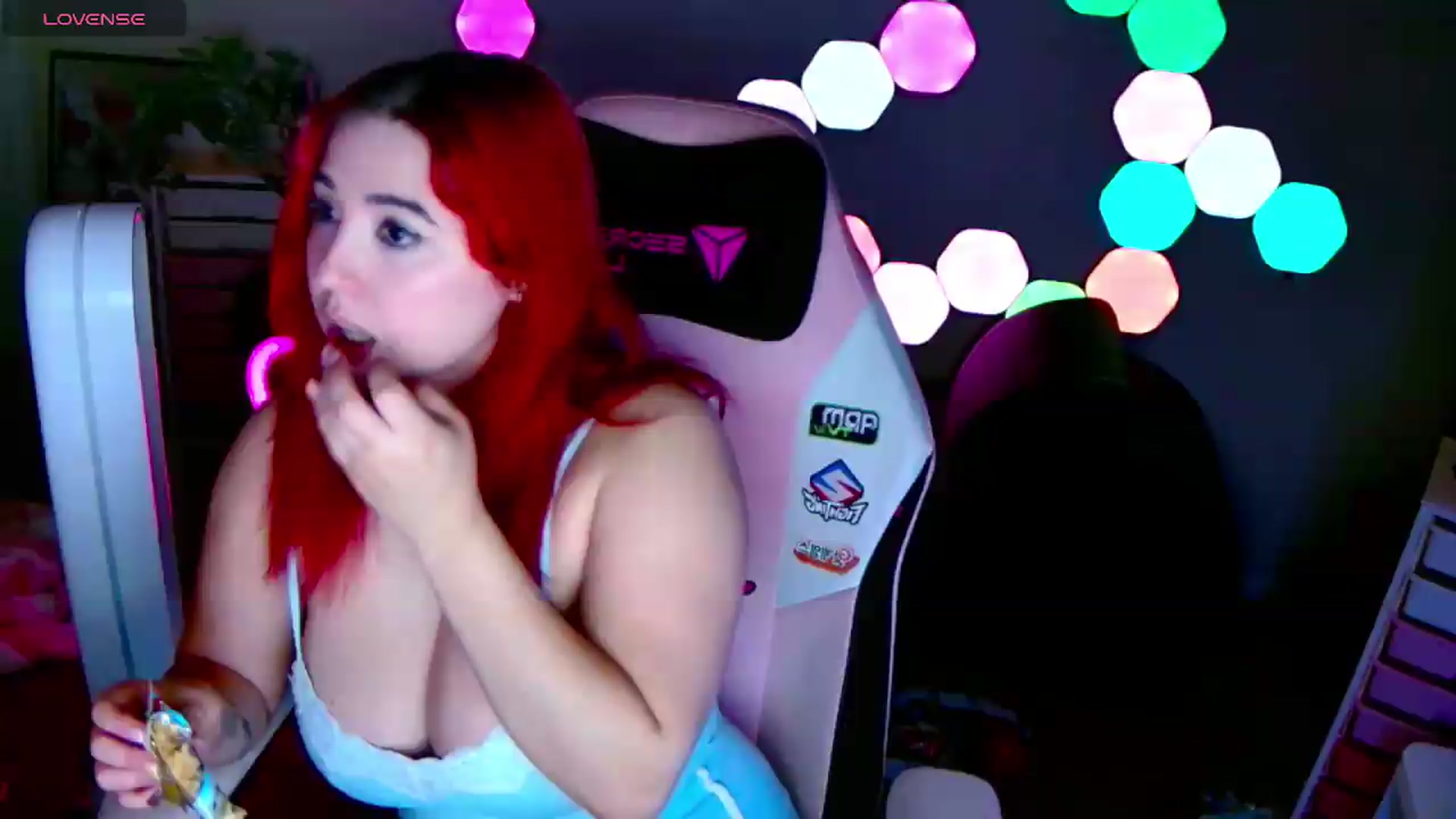 Gallery image thumbnail from JessWhitmore's myfreecams stream on, 08/25/2026, 05:38 image 1 of 20