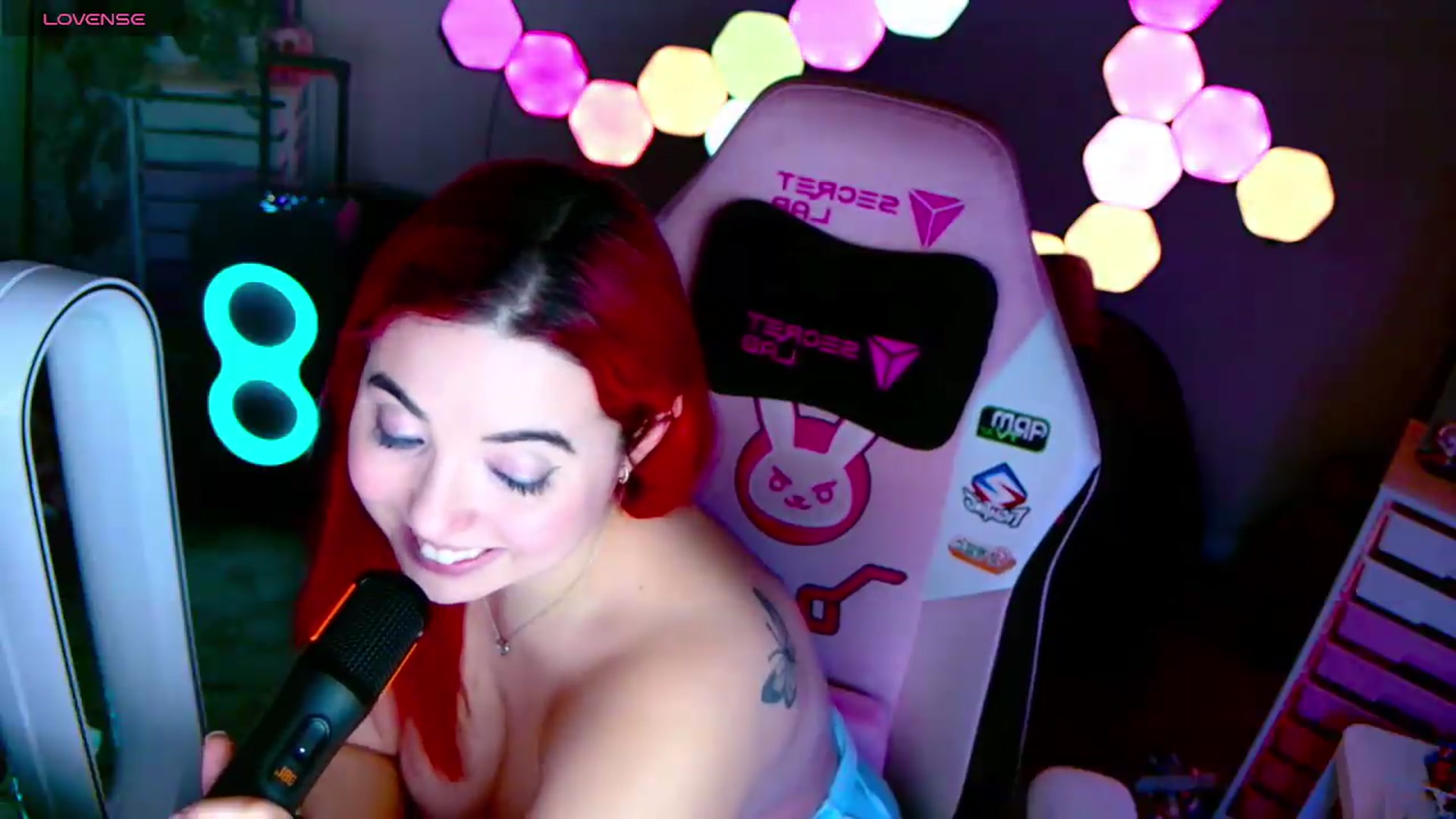 Gallery image thumbnail from JessWhitmore's myfreecams stream on, 08/25/2026, 07:28 image 16 of 20