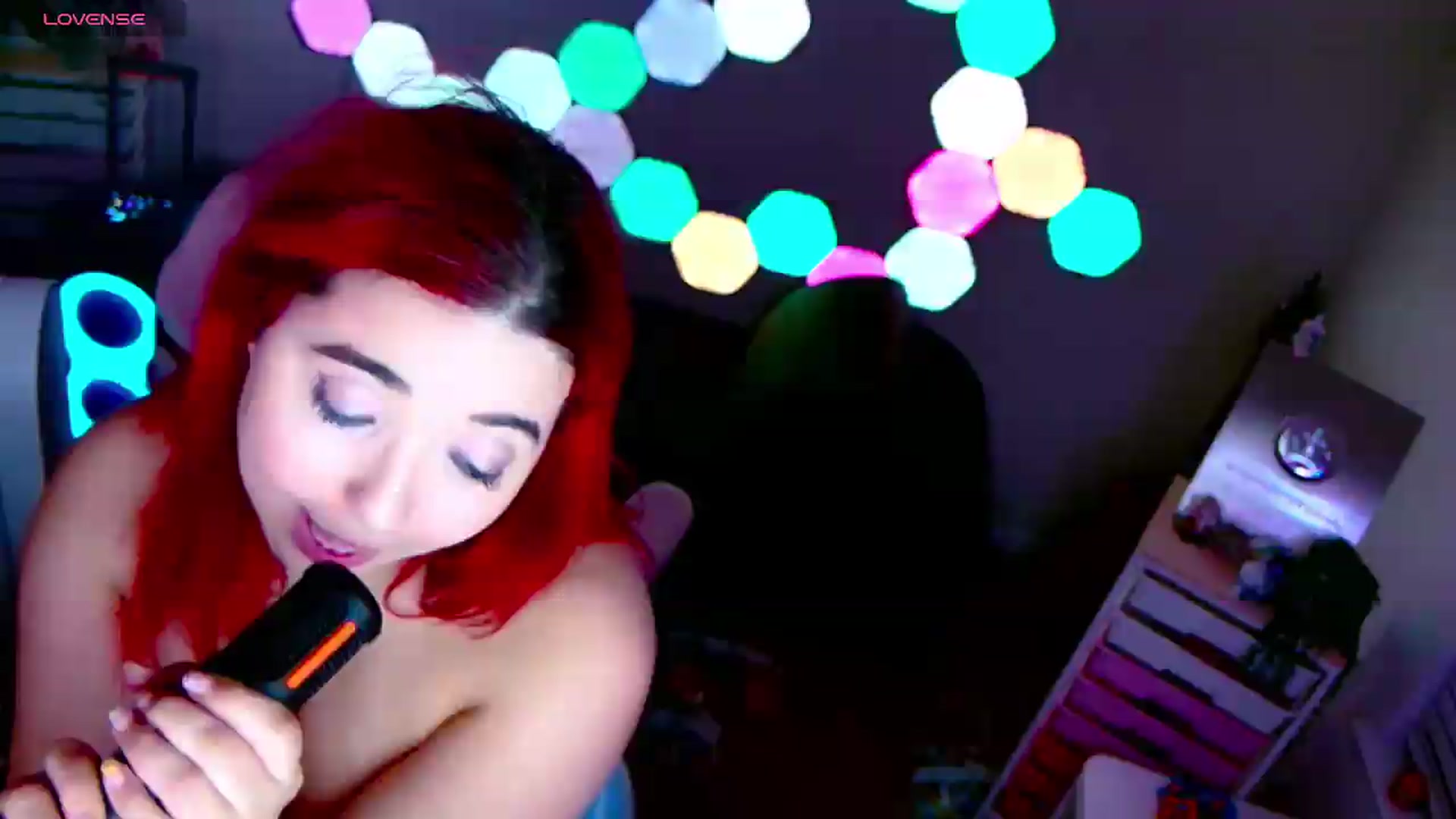 Gallery image thumbnail from JessWhitmore's myfreecams stream on, 08/25/2026, 09:32 image 7 of 20