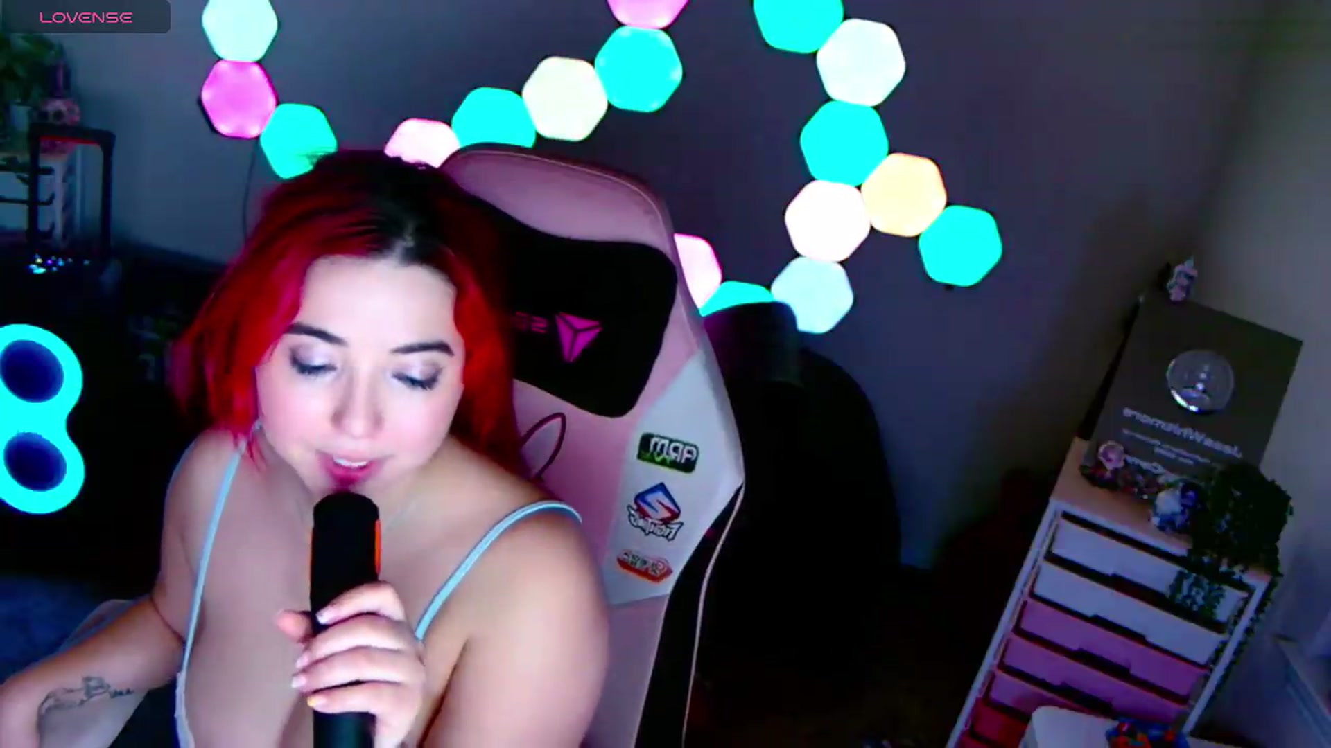 Gallery image thumbnail from JessWhitmore's myfreecams stream on, 08/25/2026, 09:32 image 18 of 20