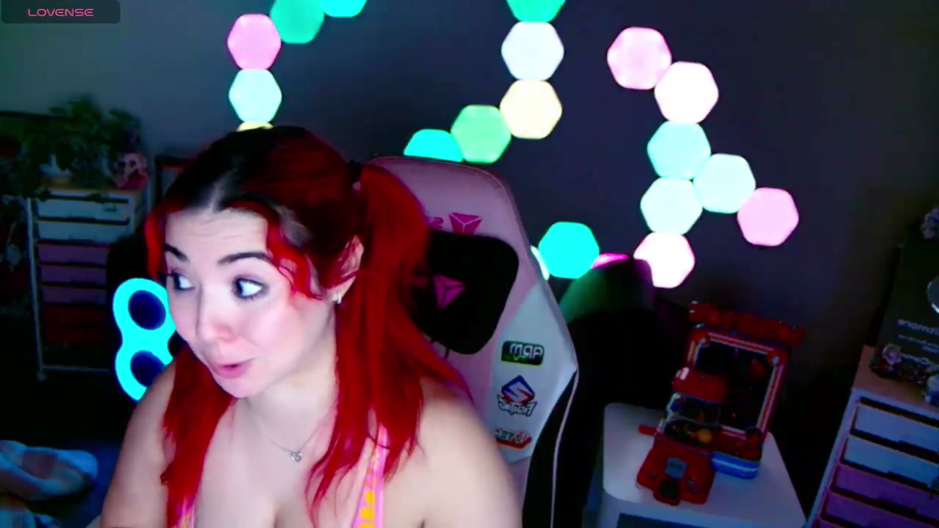 Gallery image thumbnail from JessWhitmore's myfreecams stream on, 08/27/2026, 08:18 image 18 of 20