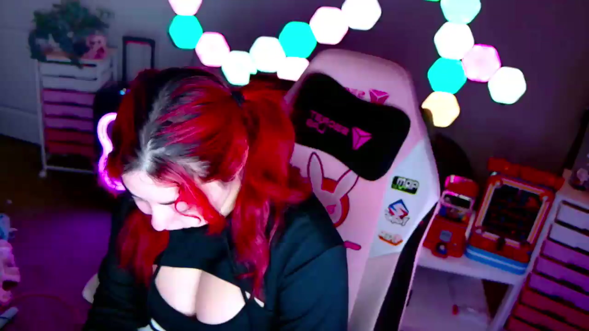 Gallery image thumbnail from JessWhitmore's myfreecams stream on, 08/29/2026, 06:51 image 1 of 20