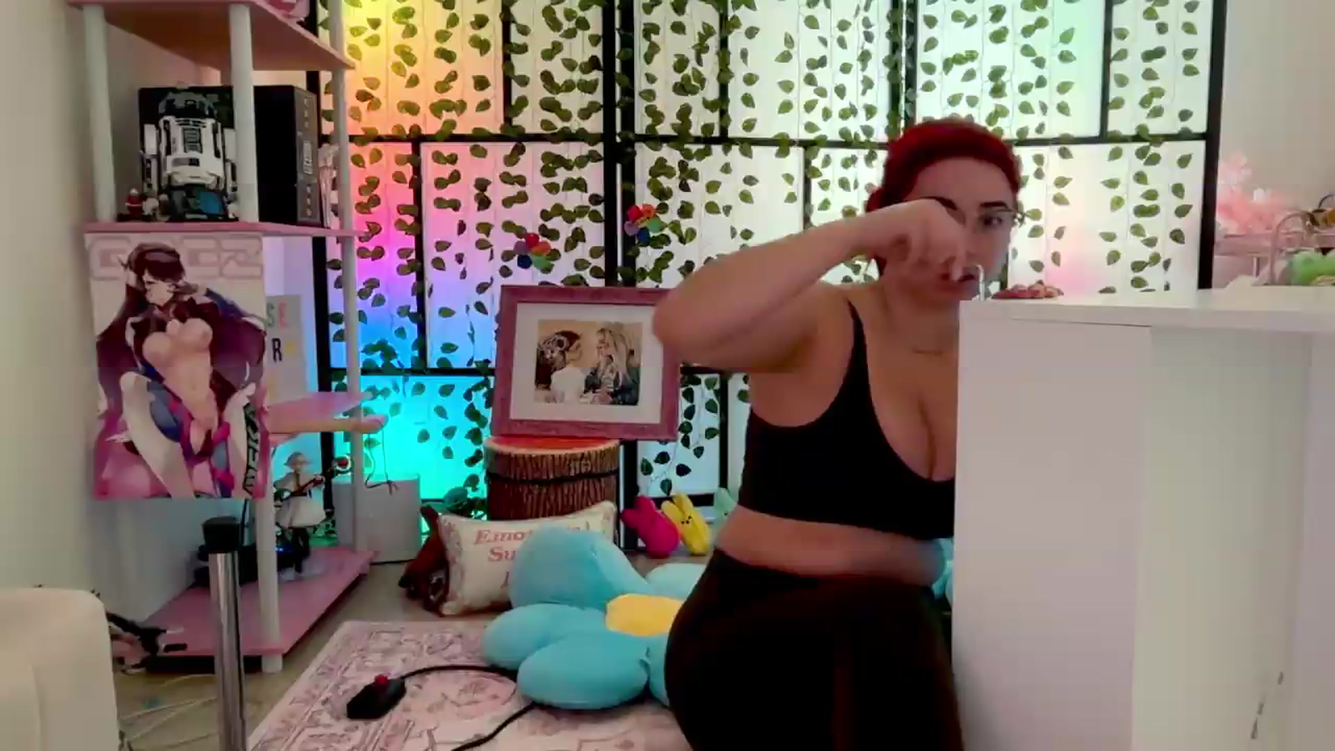 Gallery image thumbnail from JessWhitmore's myfreecams stream on, 09/04/2026, 16:22 image 11 of 20