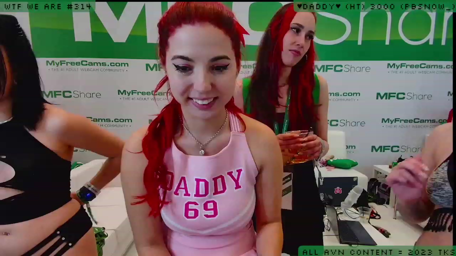 Gallery image thumbnail from JessWhitmore_'s myfreecams stream on, 01/05/2023, 03:49 image 13 of 20