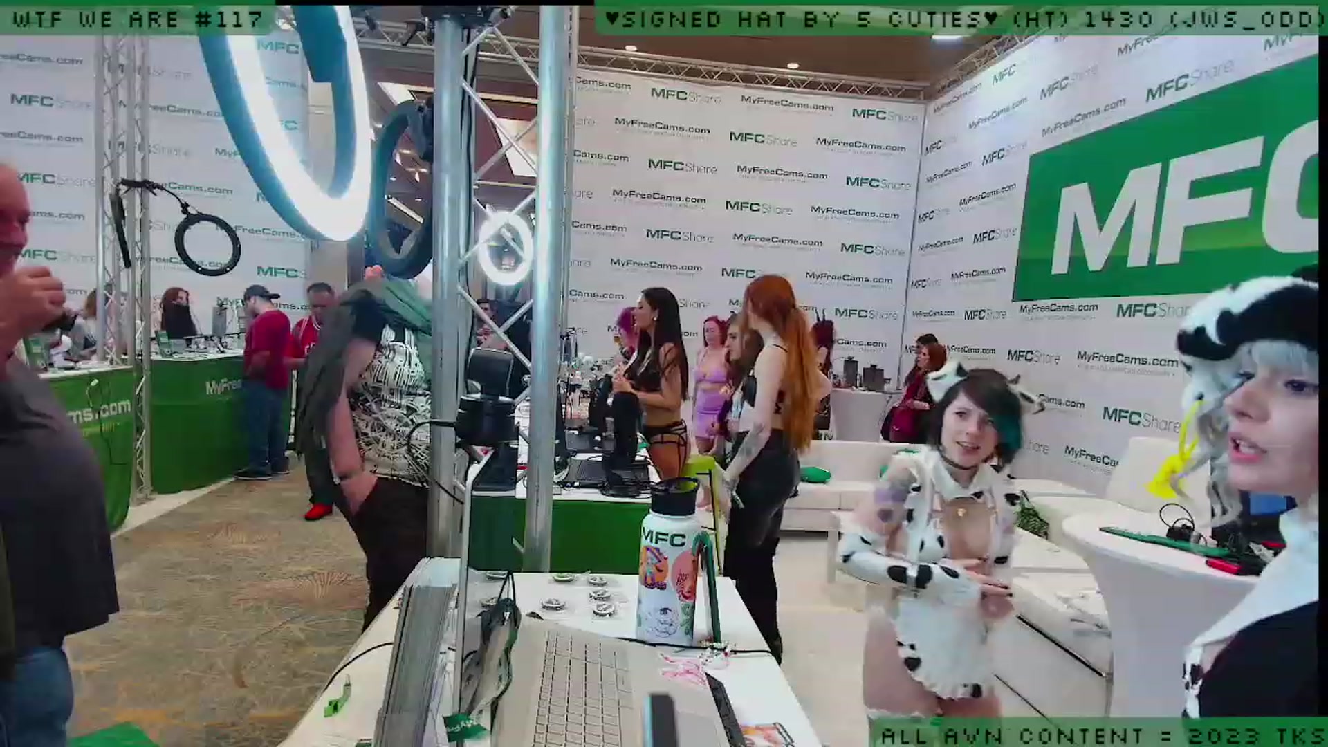 Gallery image thumbnail from JessWhitmore_'s myfreecams stream on, 01/06/2023, 24:03 image 16 of 20