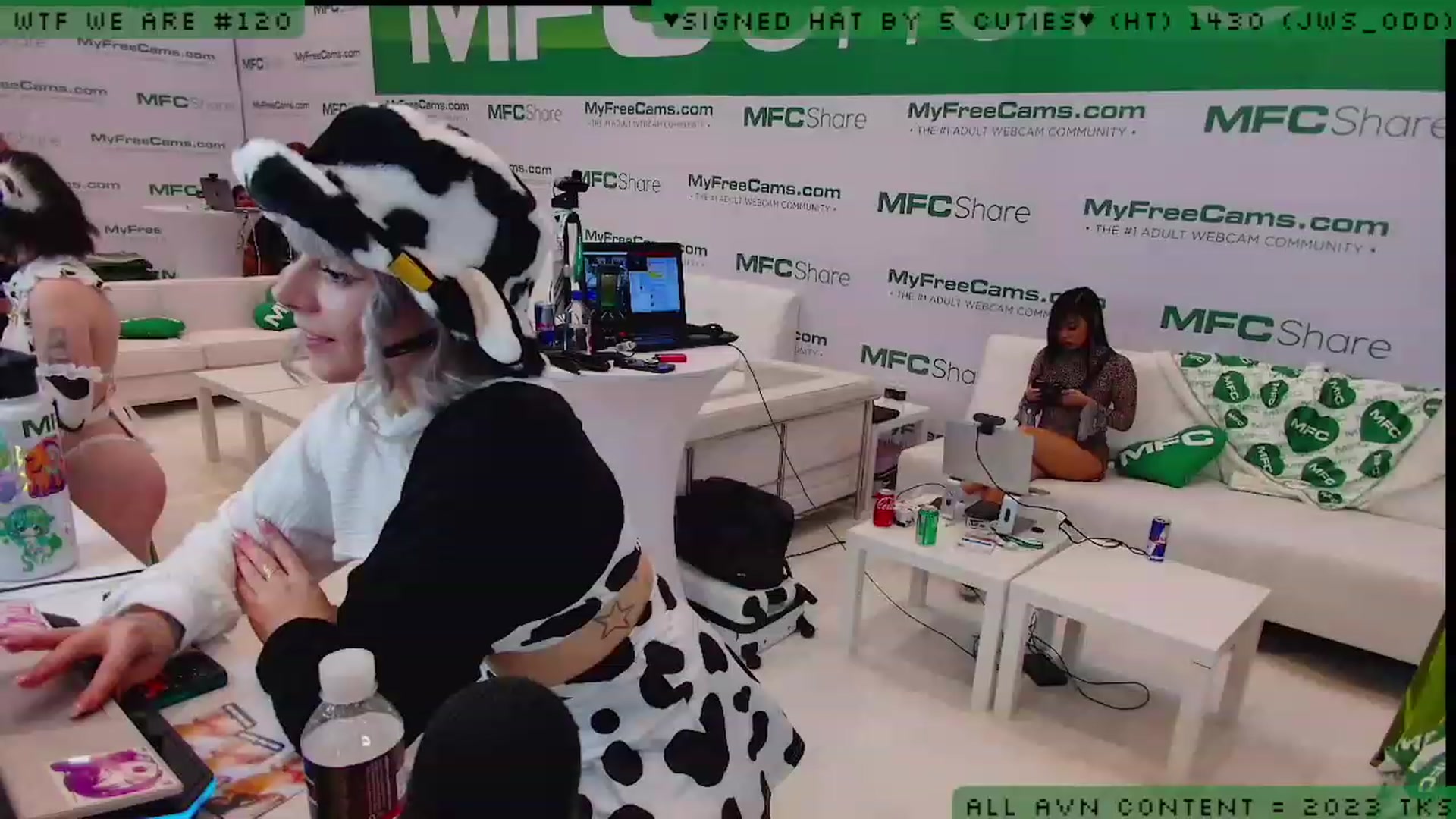 Gallery image thumbnail from JessWhitmore_'s myfreecams stream on, 01/06/2023, 24:03 image 19 of 20