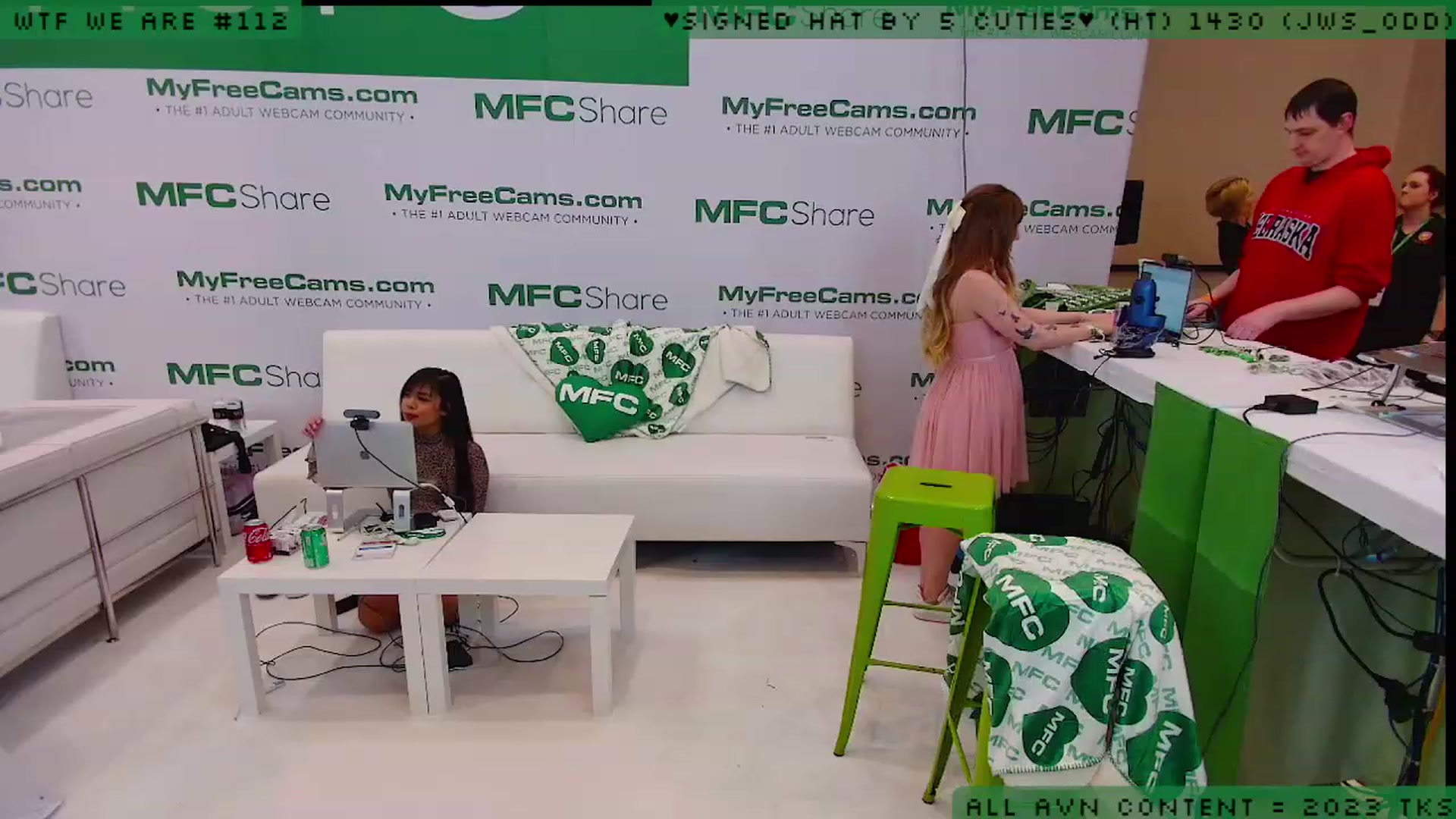 Gallery image thumbnail from JessWhitmore_'s myfreecams stream on, 01/06/2023, 04:04 image 8 of 20