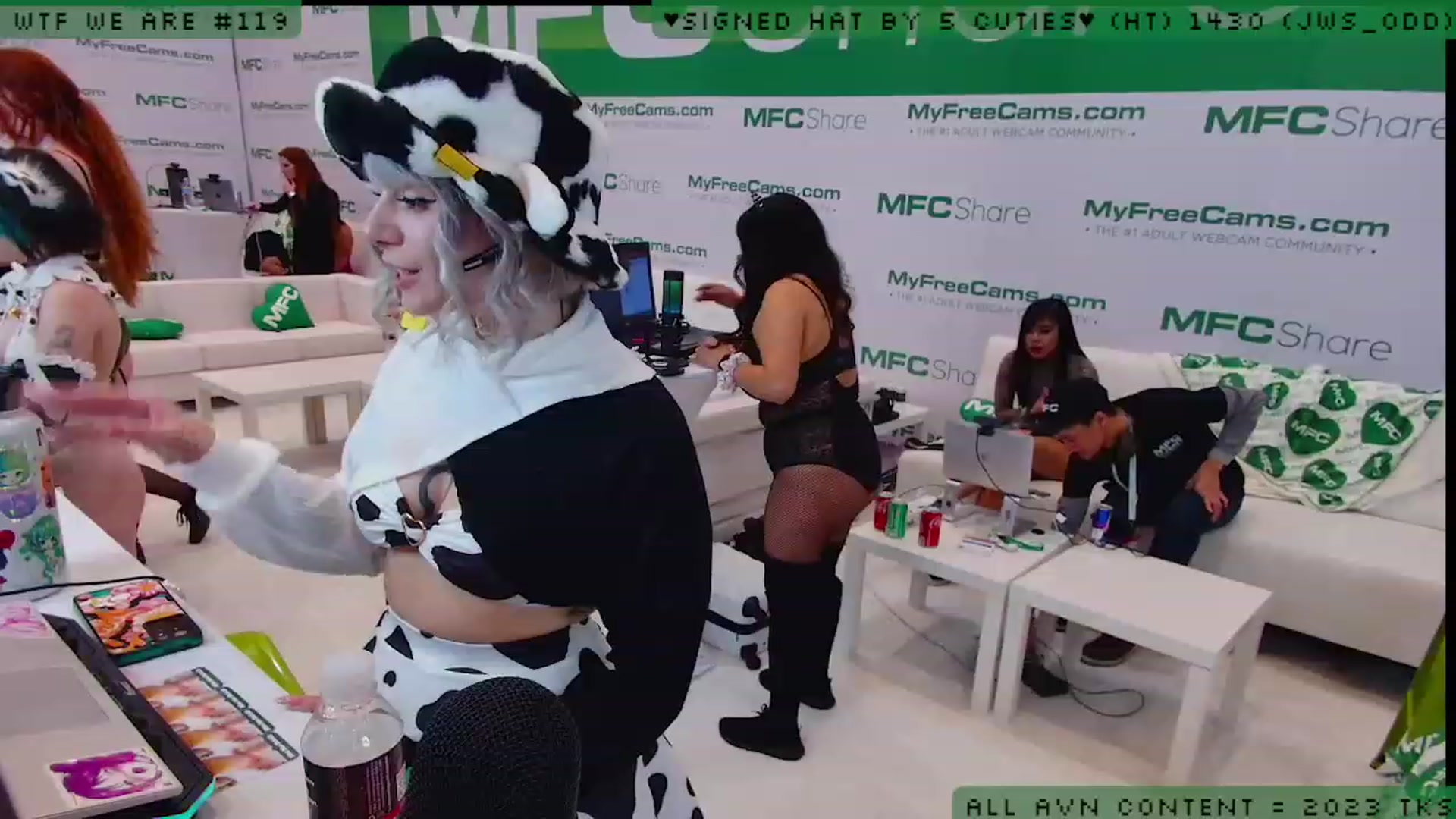 Gallery image thumbnail from JessWhitmore_'s myfreecams stream on, 01/06/2023, 04:04 image 4 of 20