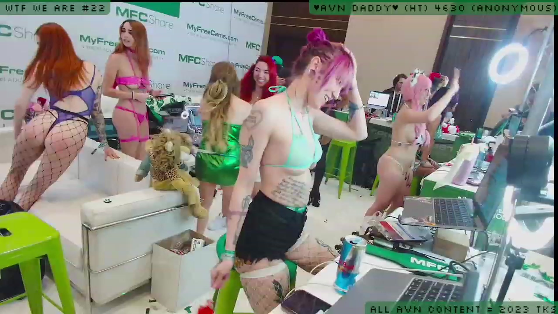 Gallery image thumbnail from JessWhitmore_'s myfreecams stream on, 01/07/2023, 03:45 image 17 of 20