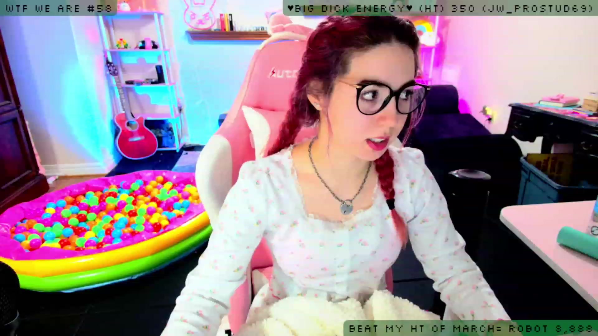 Gallery image thumbnail from JessWhitmore_'s myfreecams stream on, 03/09/2023, 04:17 image 16 of 20