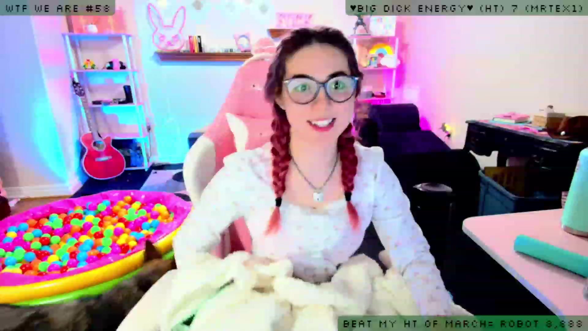 Gallery image thumbnail from JessWhitmore_'s myfreecams stream on, 03/09/2023, 04:17 image 9 of 20