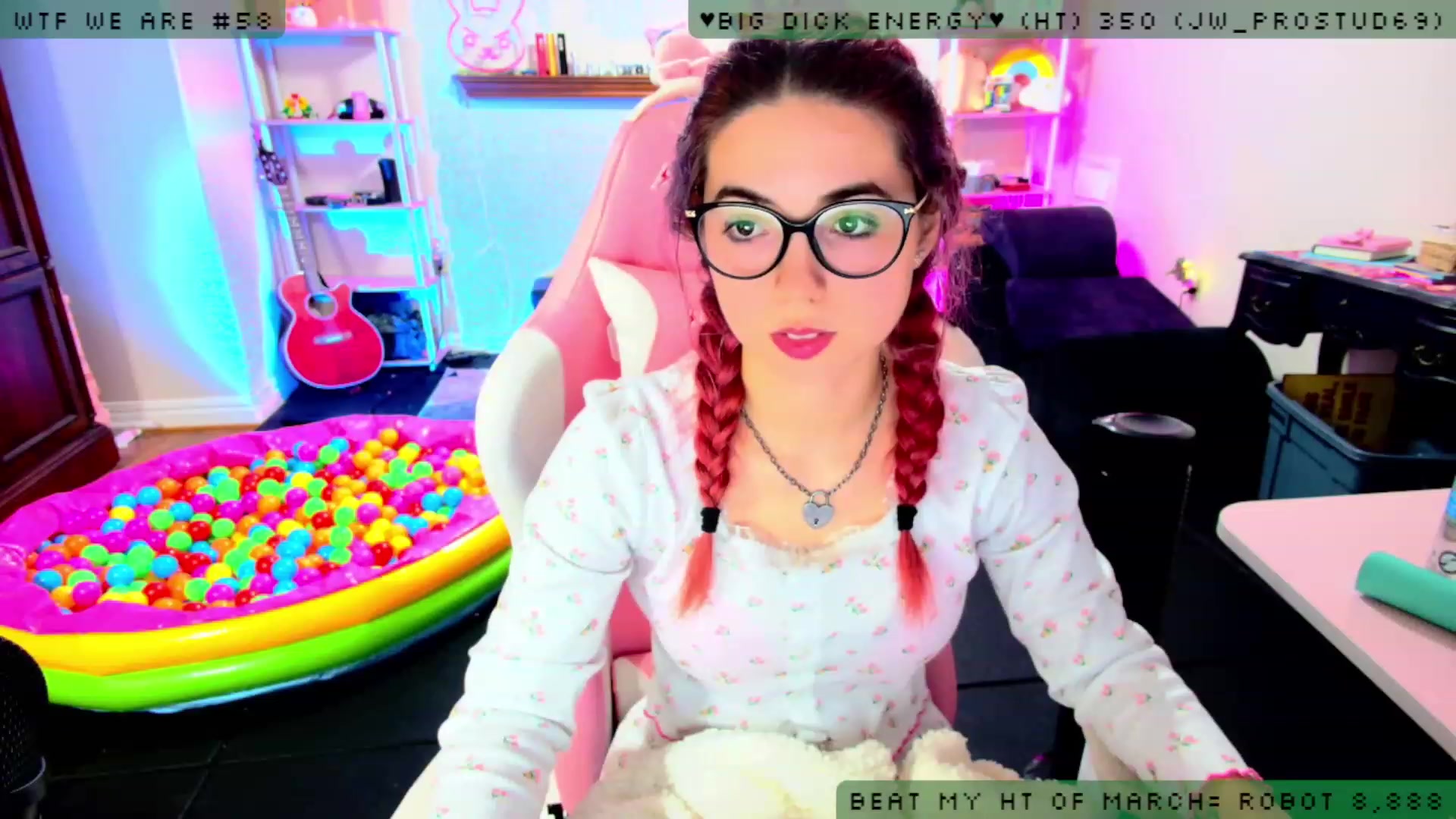 Gallery image thumbnail from JessWhitmore_'s myfreecams stream on, 03/09/2023, 04:17 image 20 of 20
