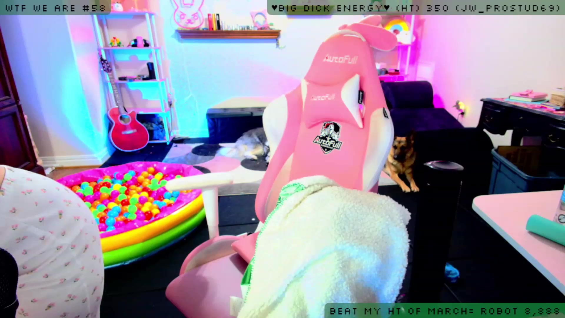 Gallery image thumbnail from JessWhitmore_'s myfreecams stream on, 03/09/2023, 04:17 image 13 of 20