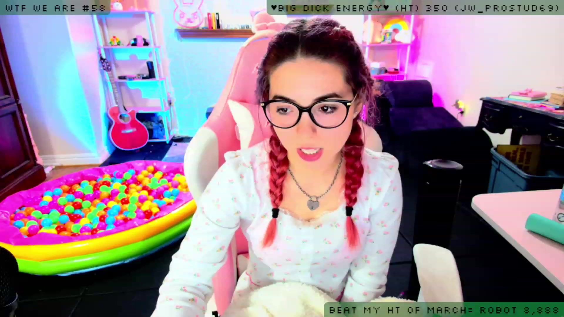 Gallery image thumbnail from JessWhitmore_'s myfreecams stream on, 03/09/2023, 07:14 image 1 of 20