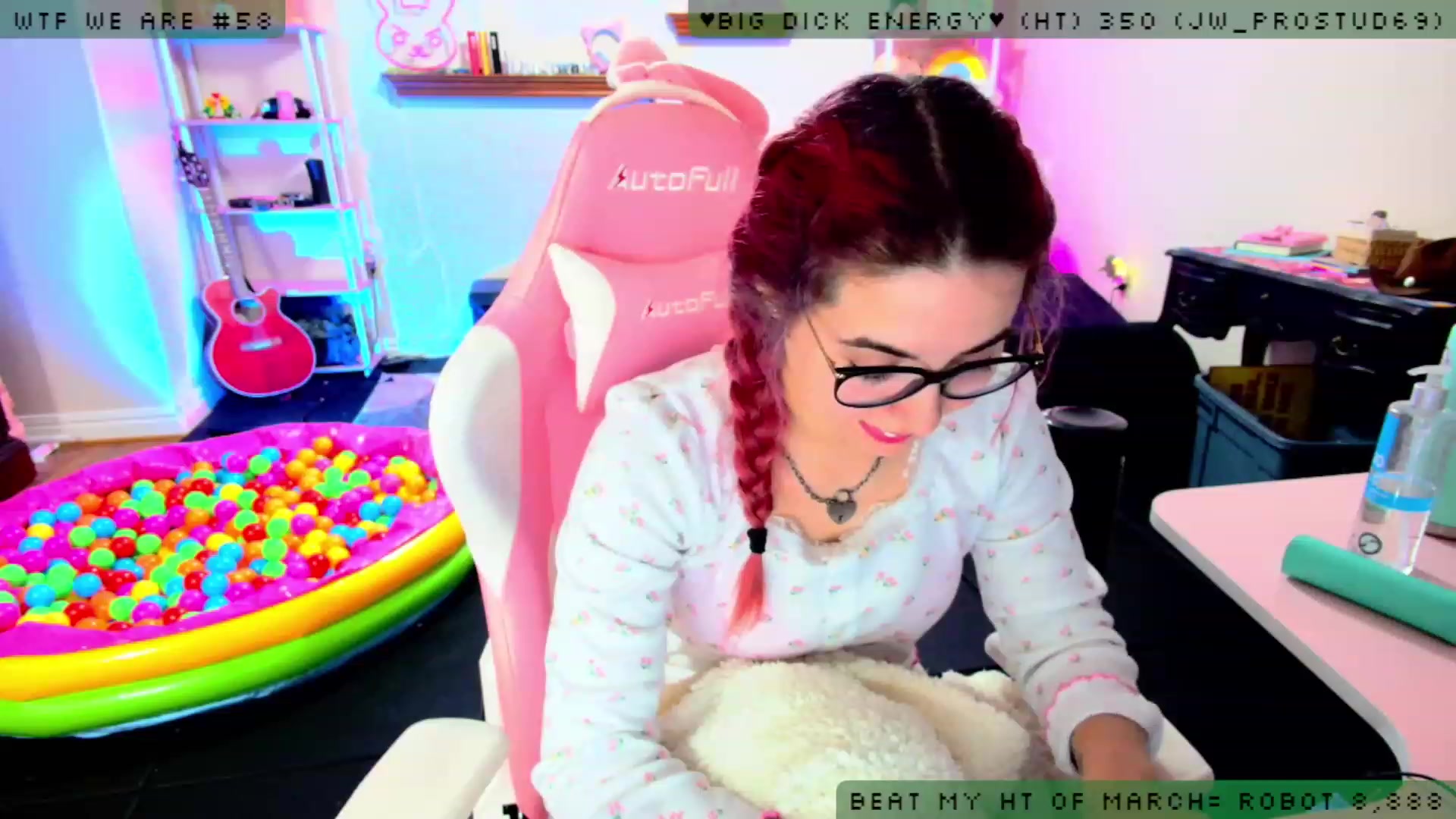 Gallery image thumbnail from JessWhitmore_'s myfreecams stream on, 03/09/2023, 07:14 image 3 of 20