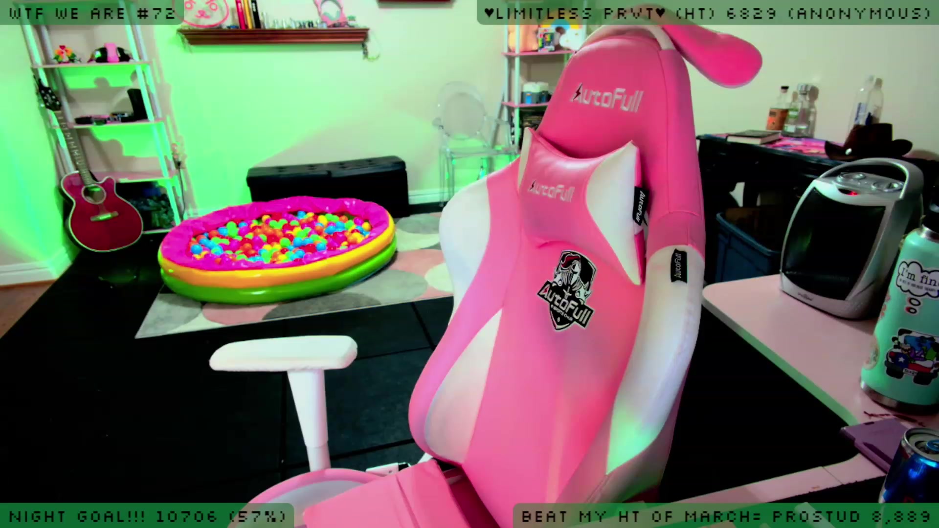 Gallery image thumbnail from JessWhitmore_'s myfreecams stream on, 03/19/2023, 07:08 image 17 of 20