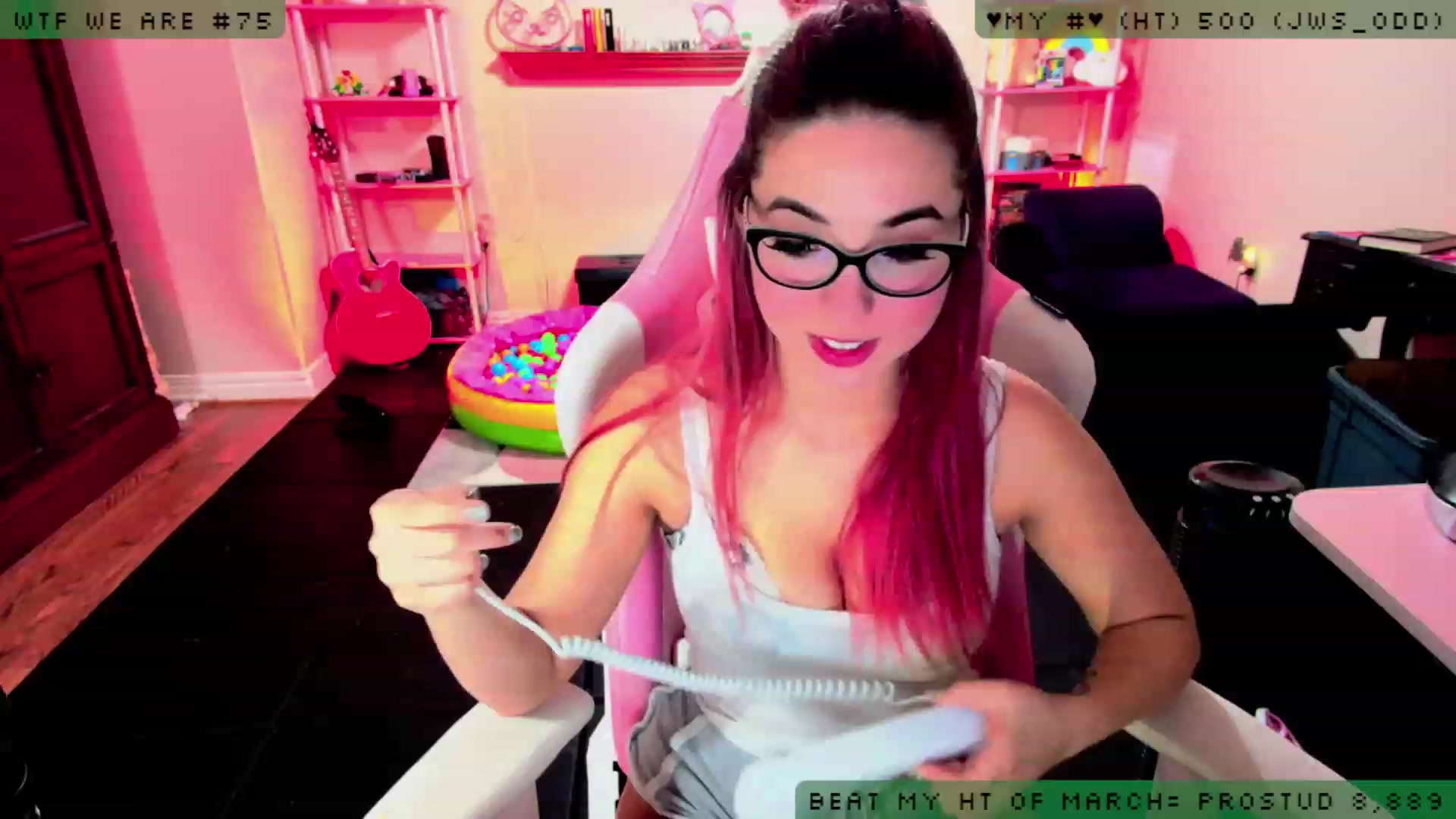 Gallery image thumbnail from JessWhitmore_'s myfreecams stream on, 03/20/2023, 04:04 image 2 of 20