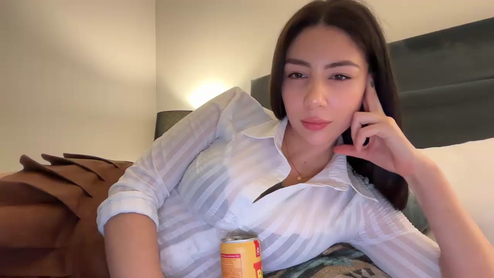 Gallery image thumbnail from Jess_Barrett's myfreecams stream on, 01/15/2026, 19:32 image 1 of 20