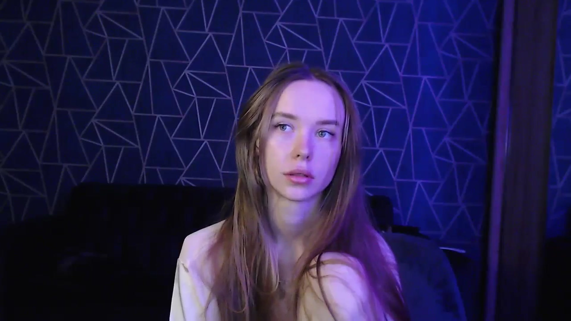 Gallery image thumbnail from Jess_peach's myfreecams stream on, 08/03/2023, 23:09 image 18 of 20