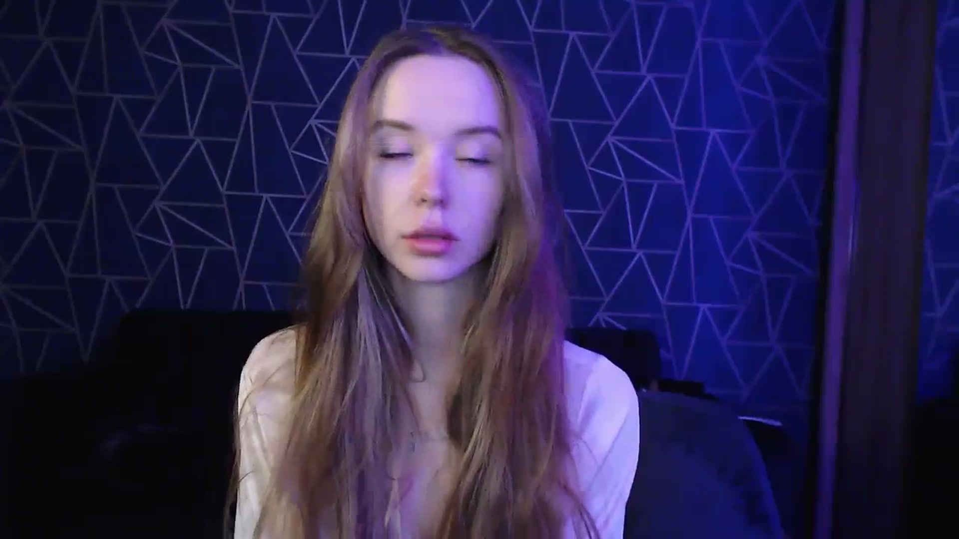 Gallery image thumbnail from Jess_peach's myfreecams stream on, 08/03/2023, 23:09 image 14 of 20