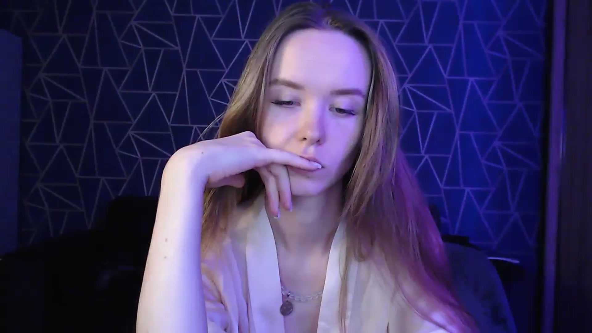 Gallery image thumbnail from Jess_peach's myfreecams stream on, 08/03/2023, 23:09 image 11 of 20