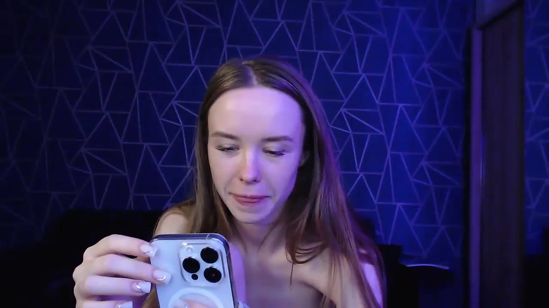 Gallery image thumbnail from Jess_peach's myfreecams stream on, 08/04/2023, 24:29 image 13 of 20
