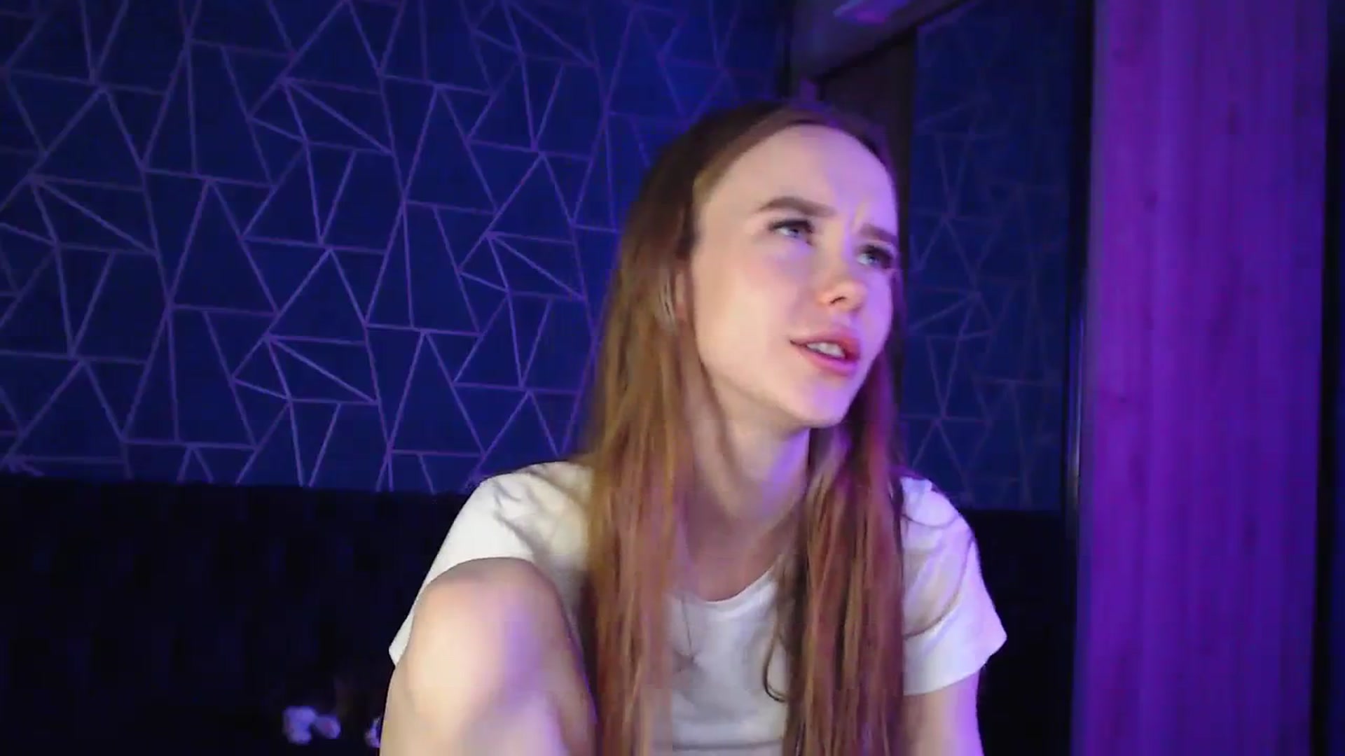 Gallery image thumbnail from Jess_peach's myfreecams stream on, 08/13/2023, 24:06 image 7 of 20