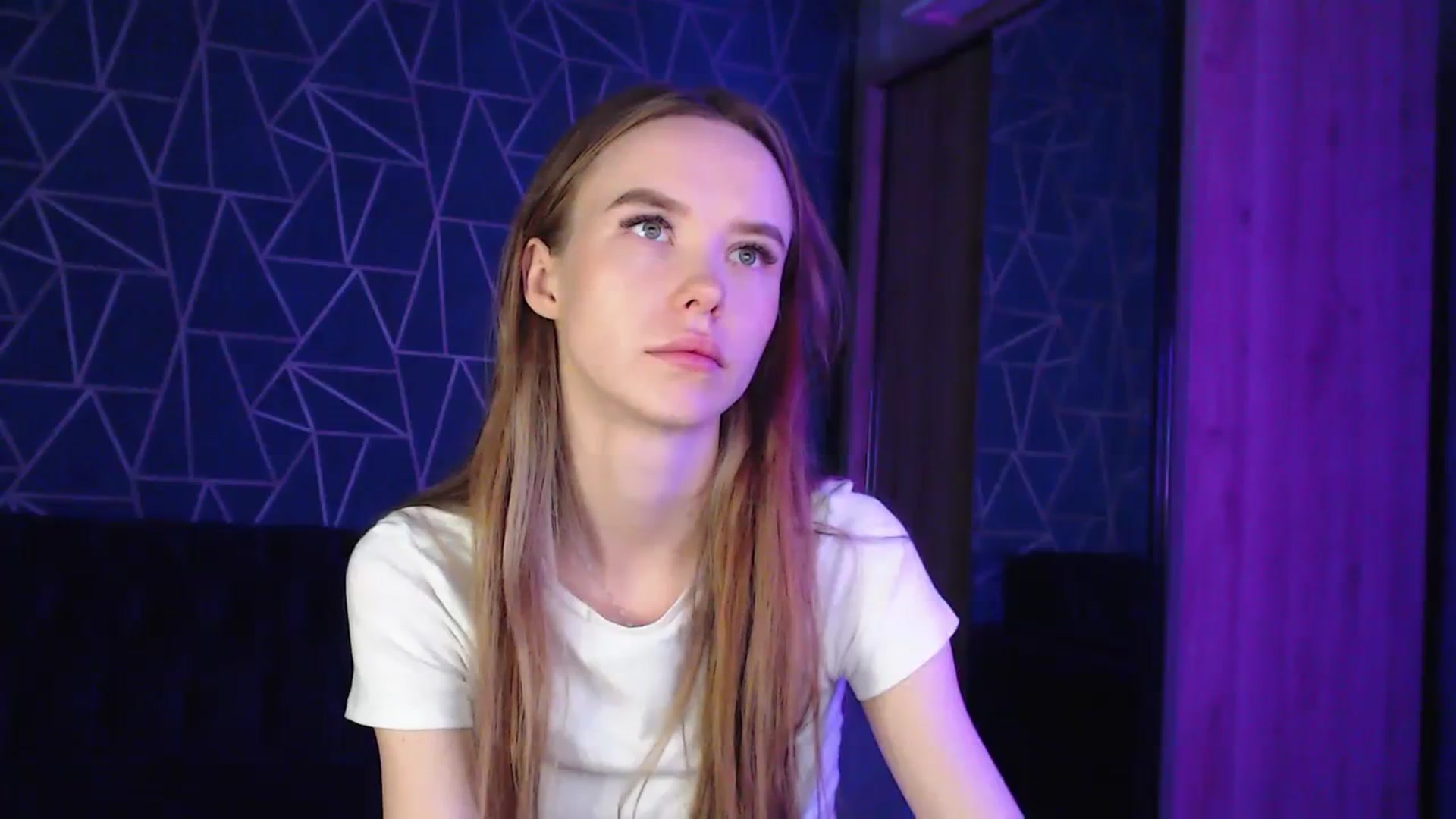 Gallery image thumbnail from Jess_peach's myfreecams stream on, 08/13/2023, 24:06 image 8 of 20
