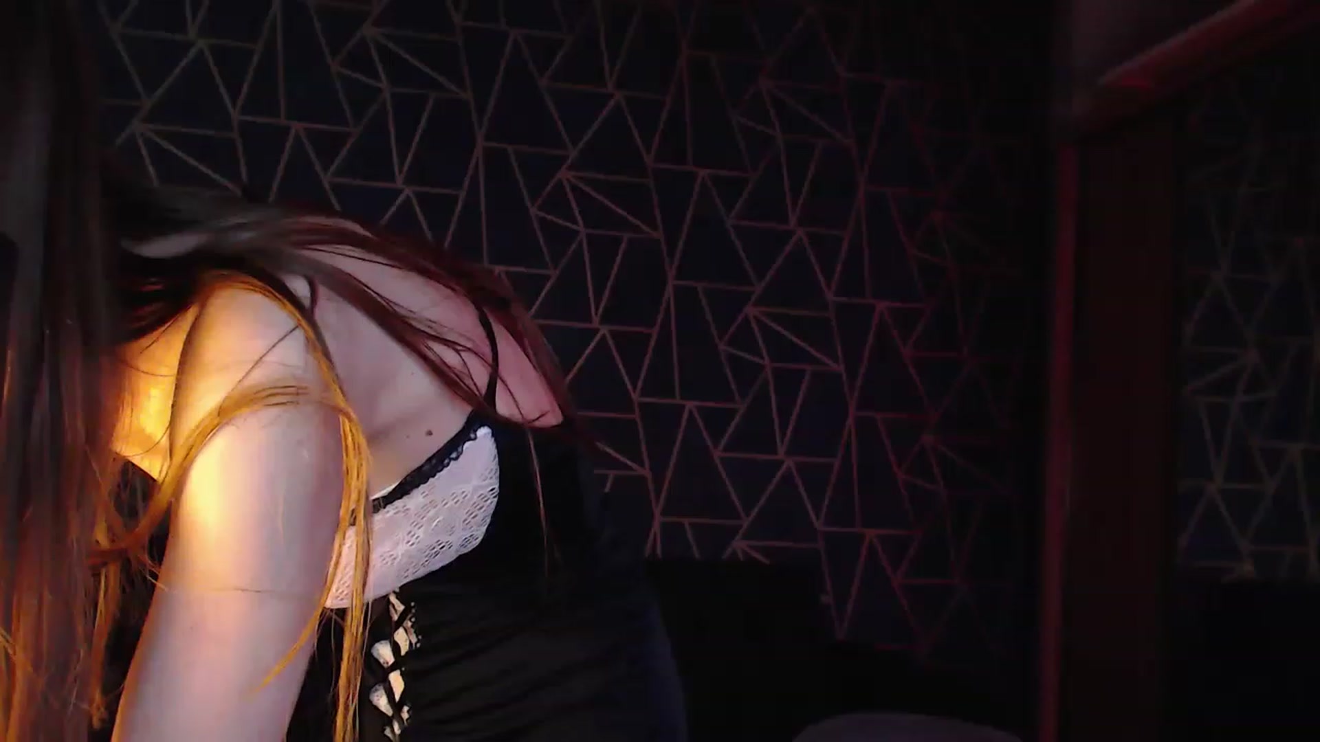 Gallery image thumbnail from Jess_peach's myfreecams stream on, 08/14/2023, 24:02 image 8 of 20