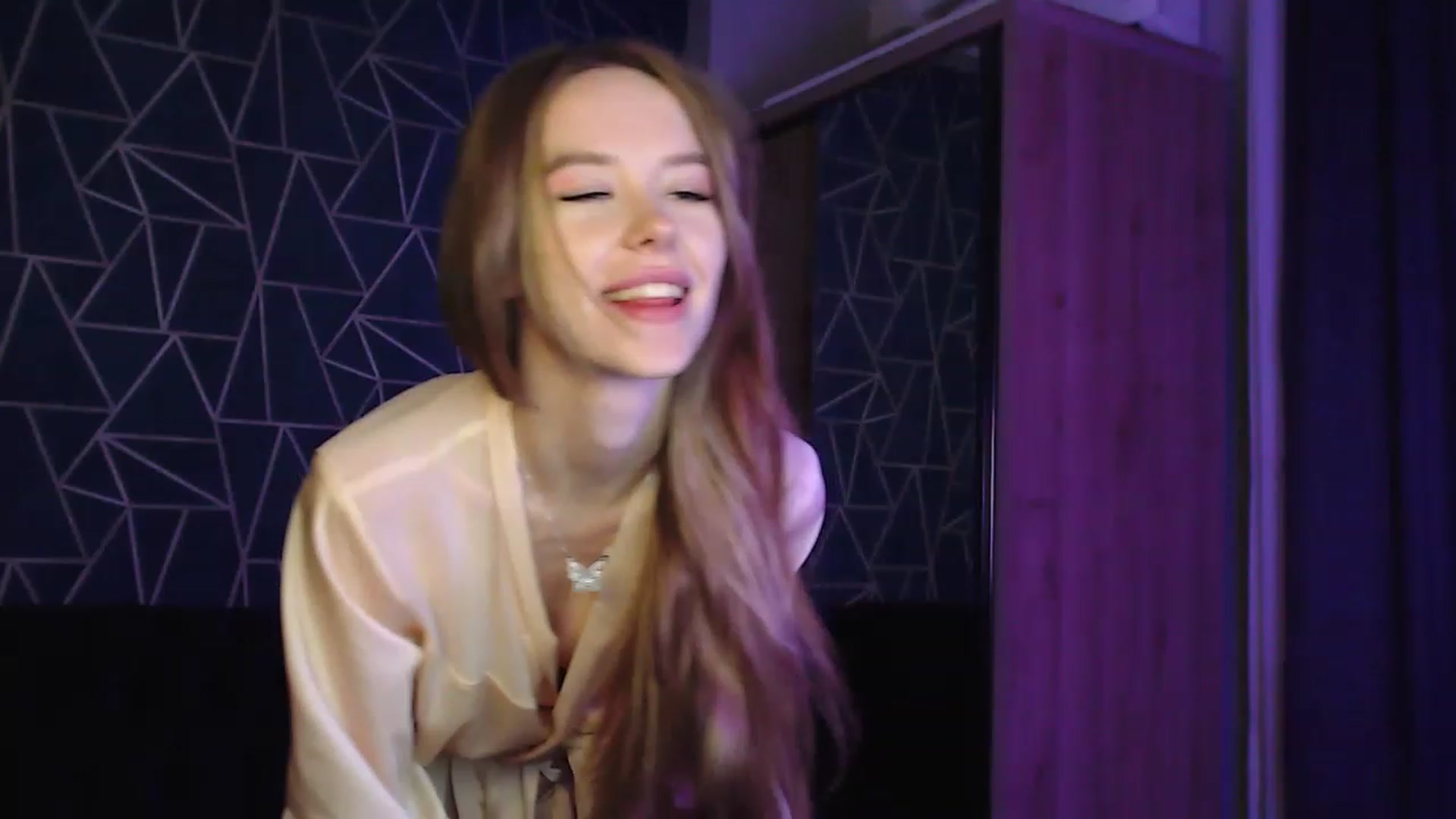 Gallery image thumbnail from Jess_peach's myfreecams stream on, 08/14/2023, 21:09 image 19 of 20