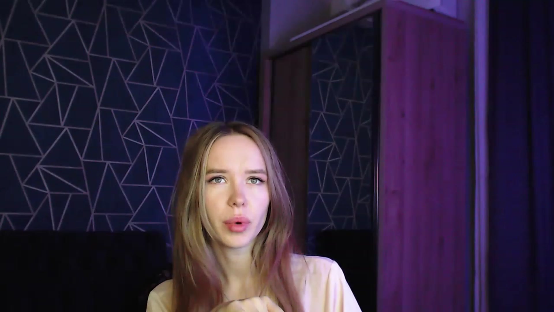 Gallery image thumbnail from Jess_peach's myfreecams stream on, 08/14/2023, 21:09 image 20 of 20