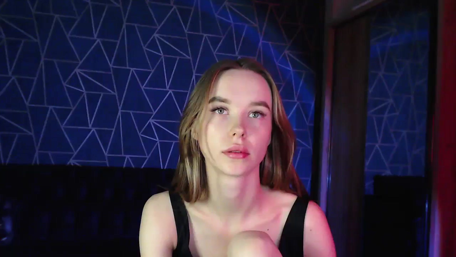 Gallery image thumbnail from Jess_peach's myfreecams stream on, 08/19/2023, 02:15 image 4 of 20