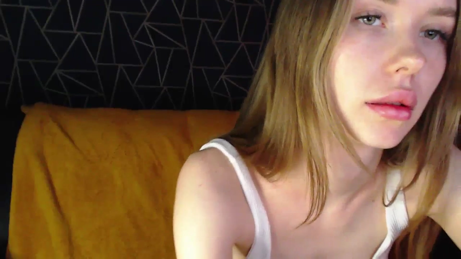 Gallery image thumbnail from Jess_peach's myfreecams stream on, 09/17/2023, 24:56 image 7 of 20